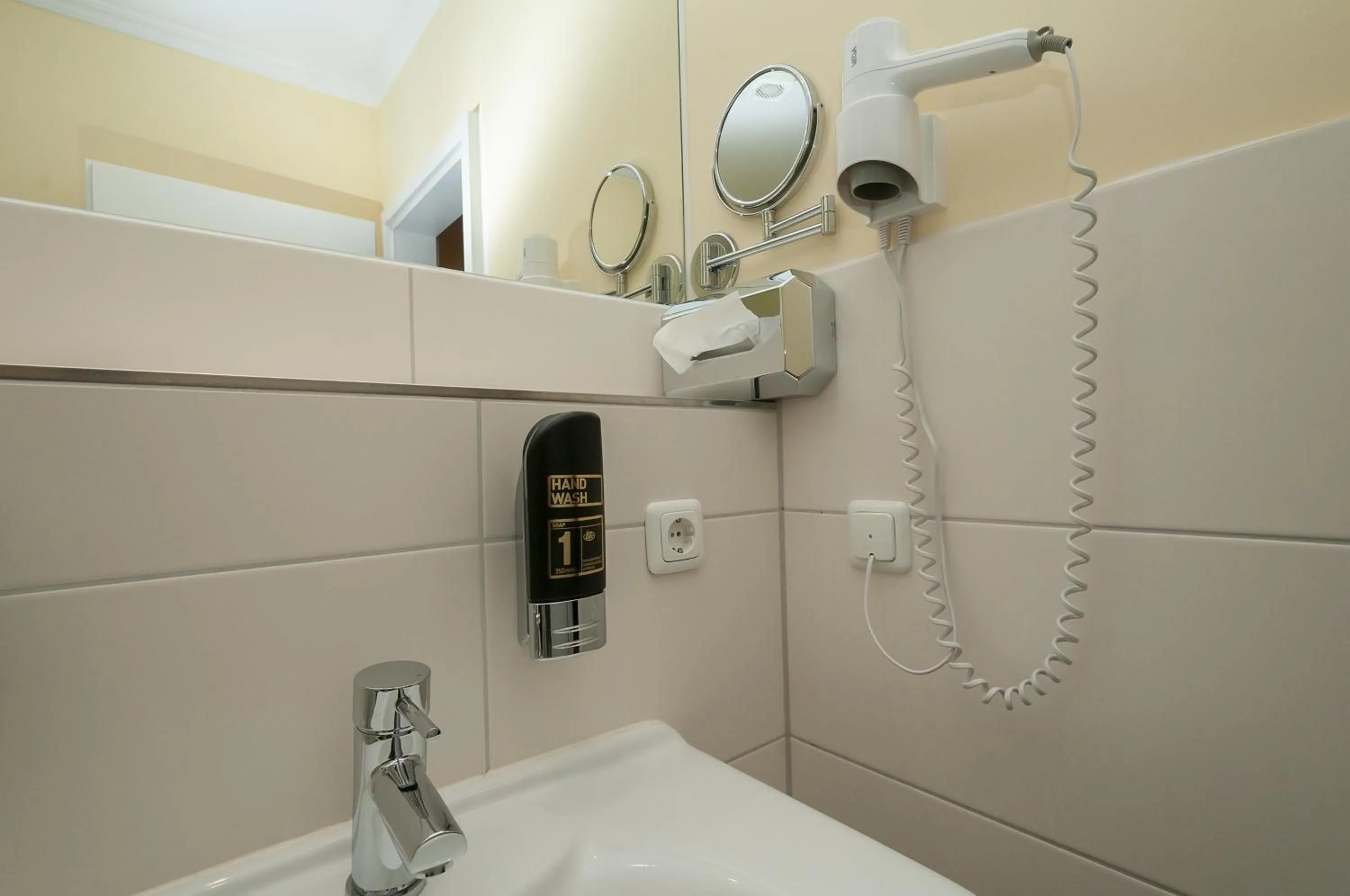 Bathroom in Hotel Grüne Tanne