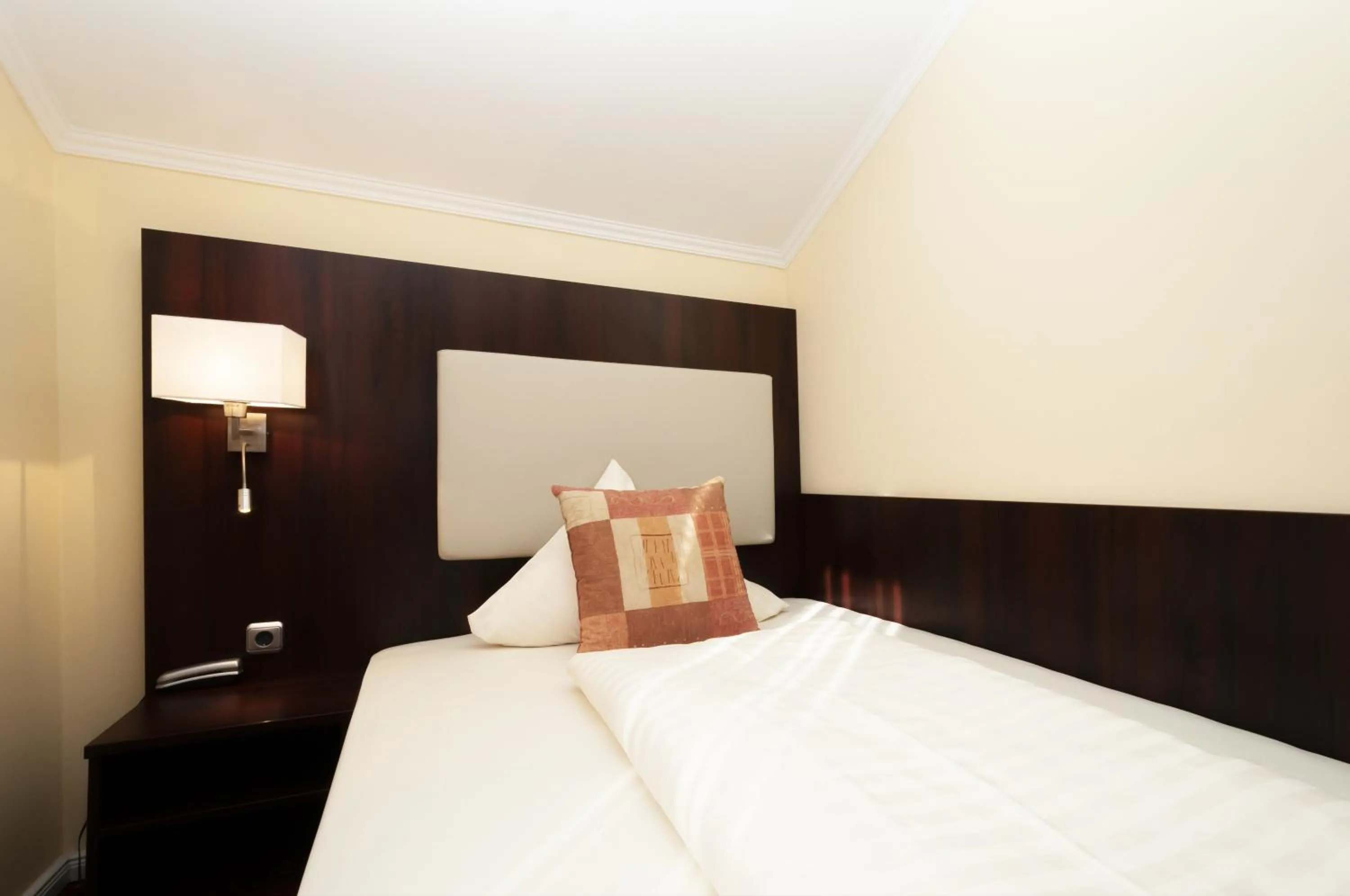 Photo of the whole room, Bed in Hotel Grüne Tanne