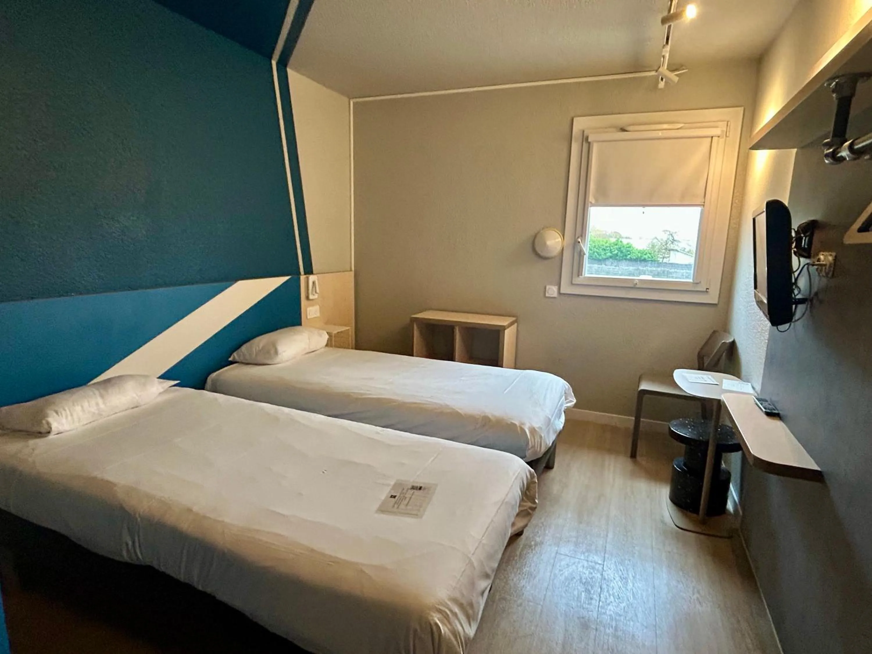 Bed in Ibis Budget Agen