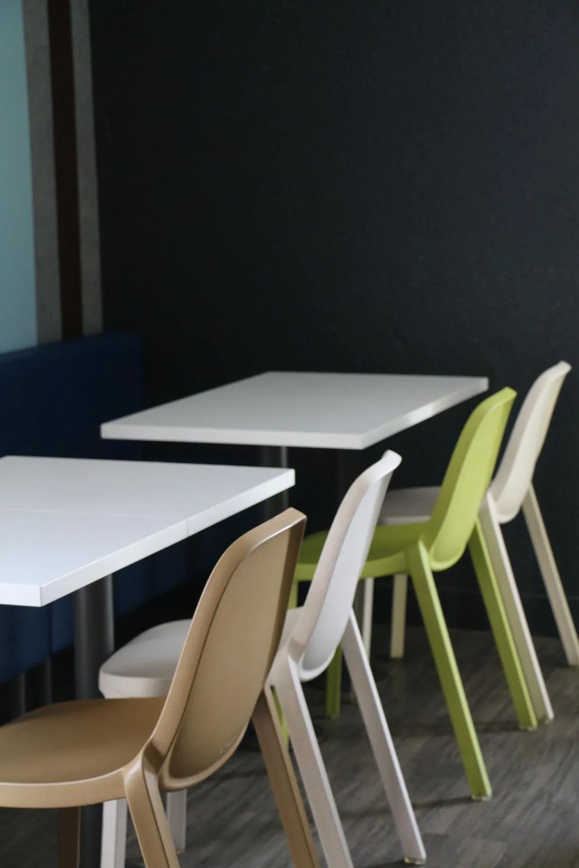 Seating area in Ibis Budget Agen