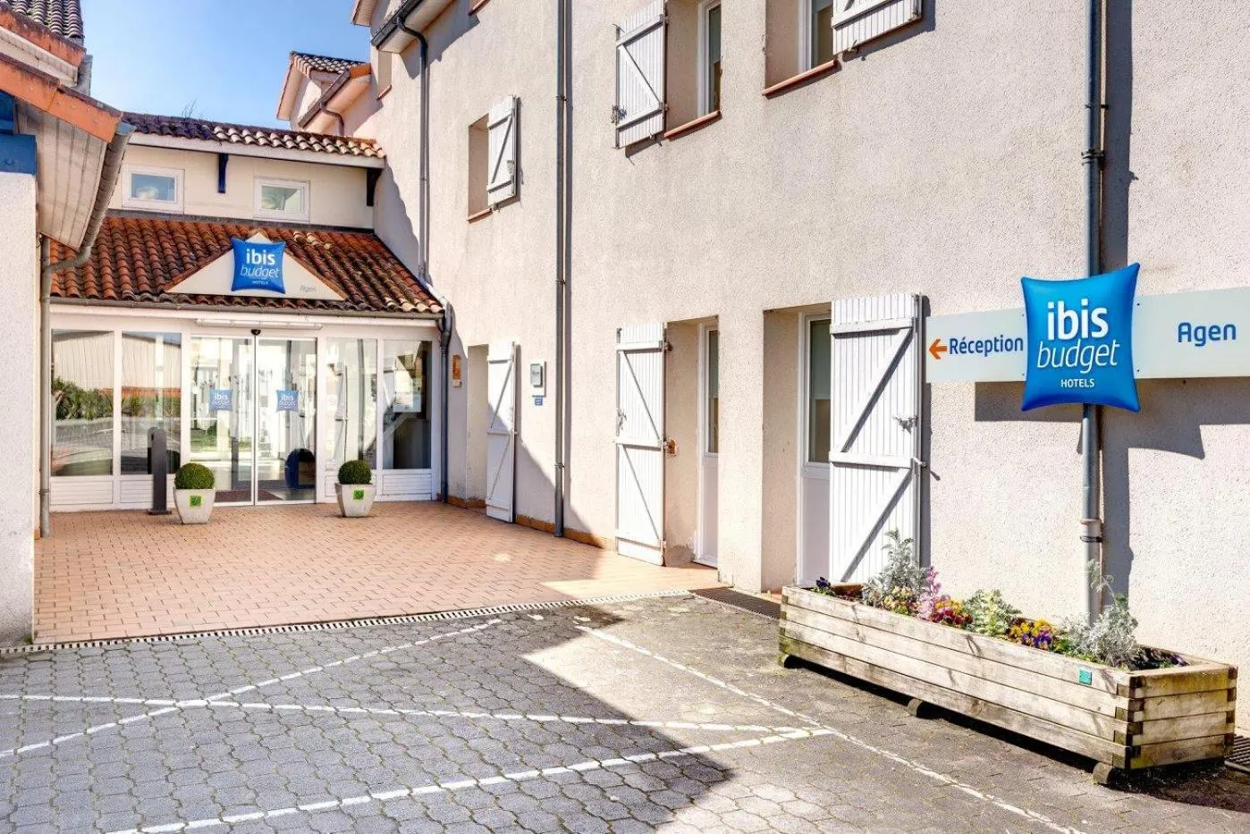 Facade/entrance in Ibis Budget Agen