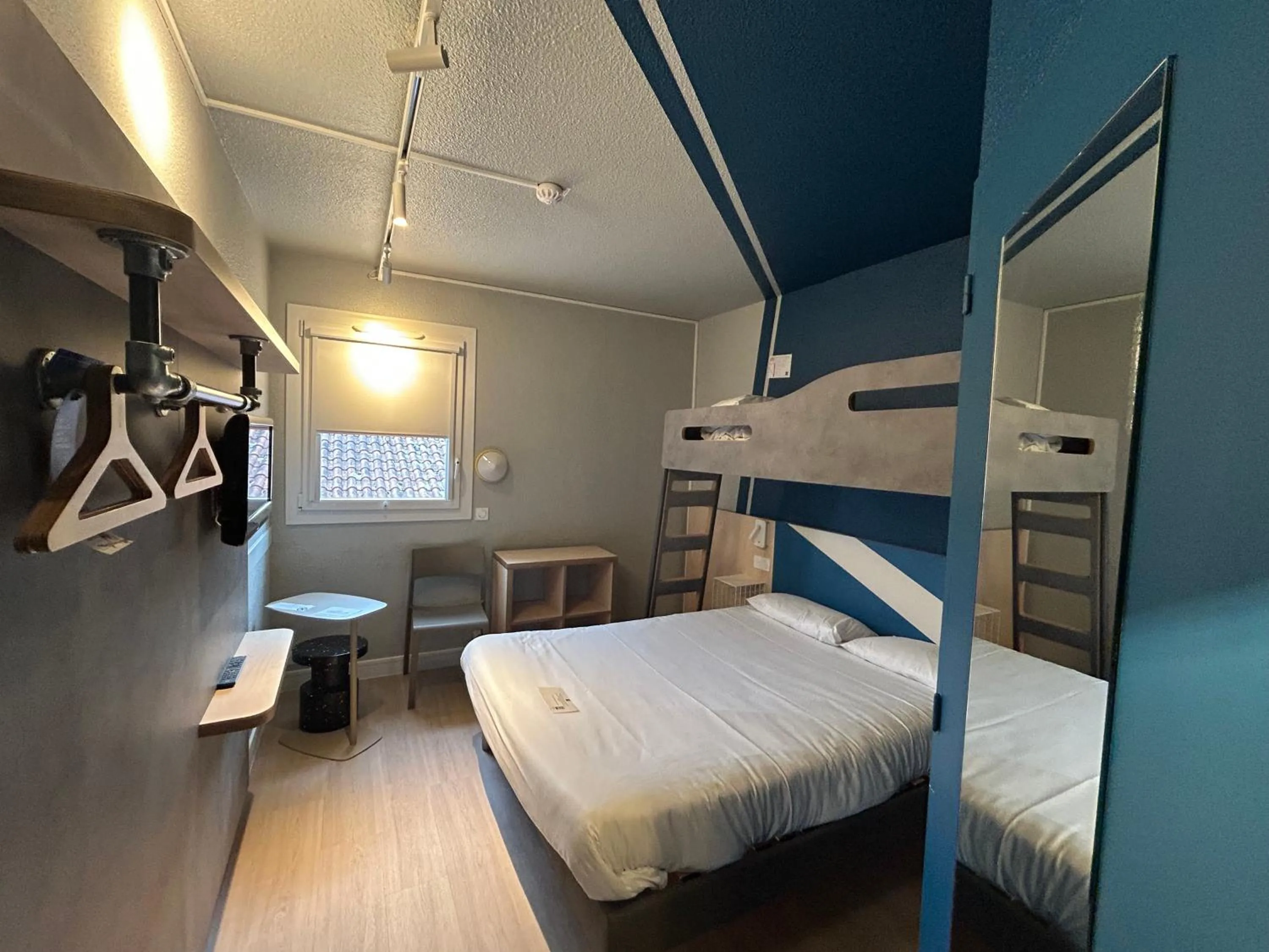 Bed in Ibis Budget Agen