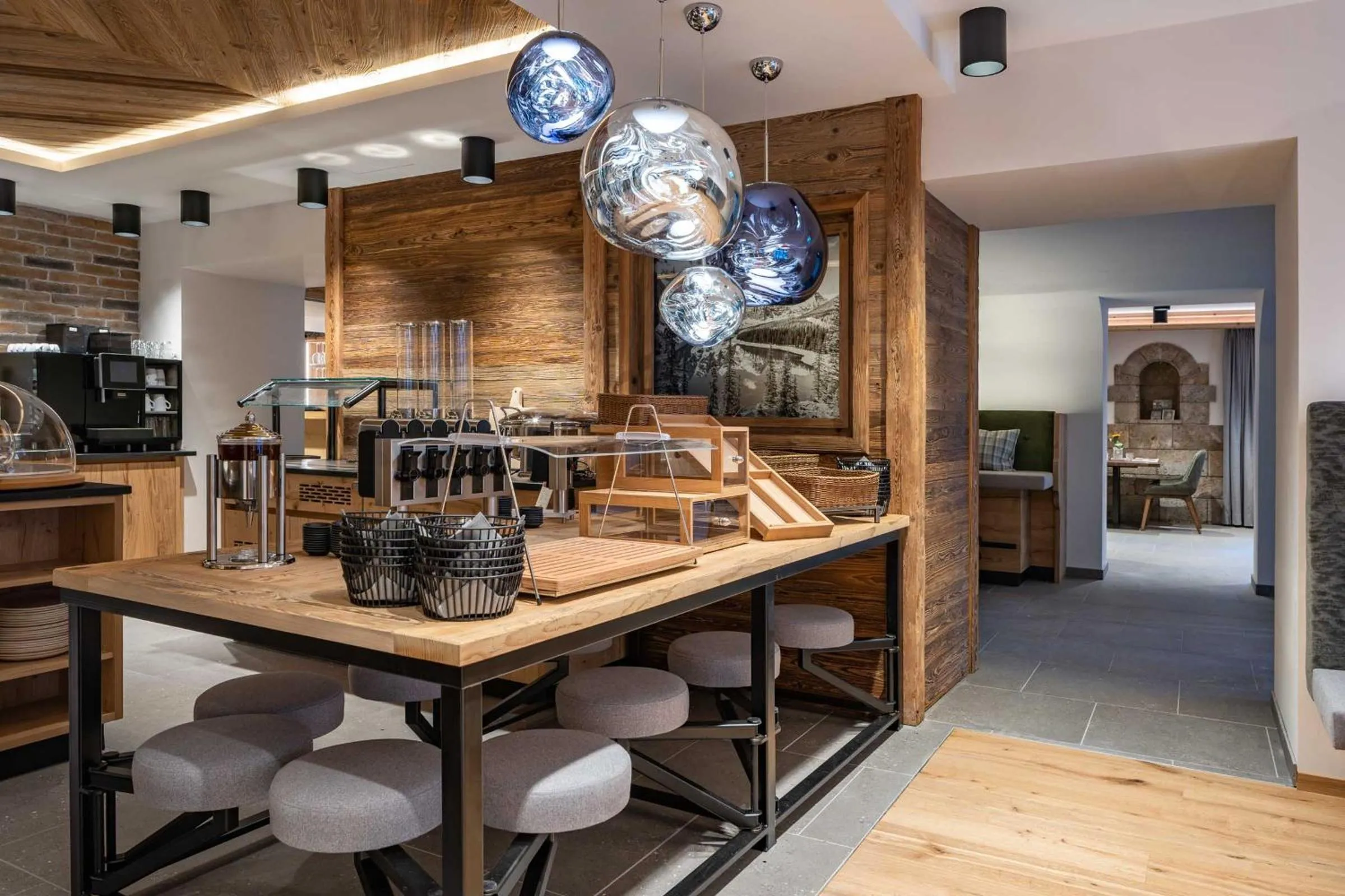 Restaurant/places to eat in Hotel Goldener Hirsch