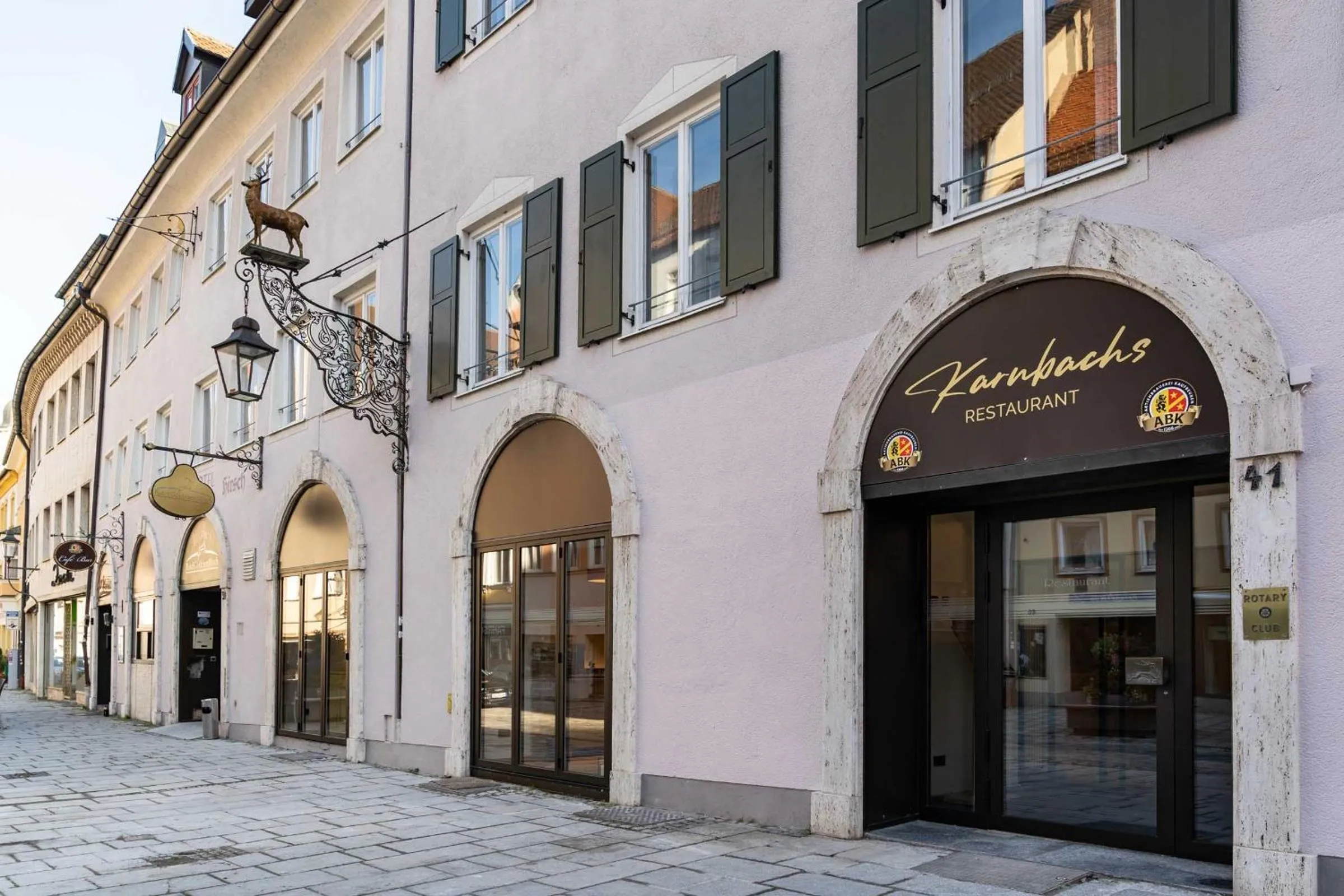 Property building in Hotel Goldener Hirsch