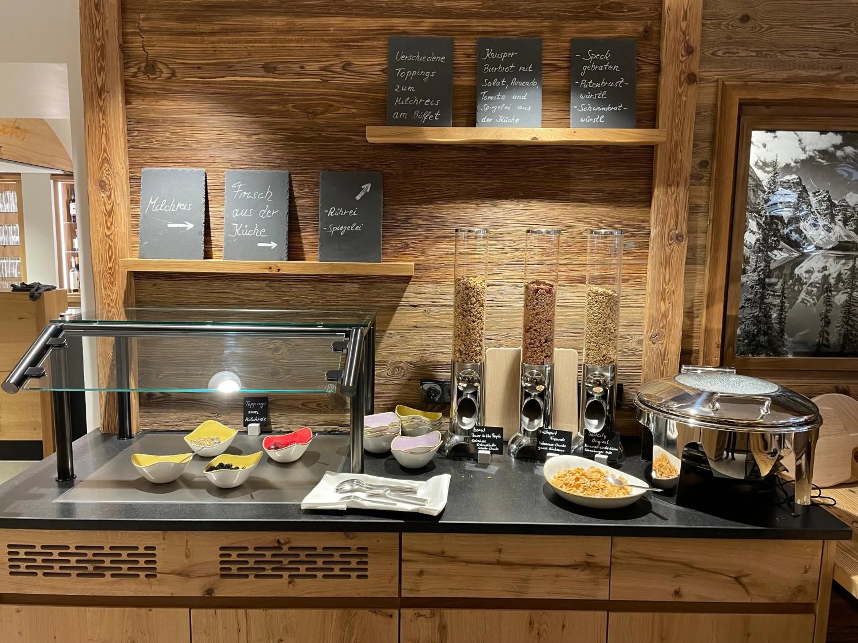 Breakfast in Hotel Goldener Hirsch