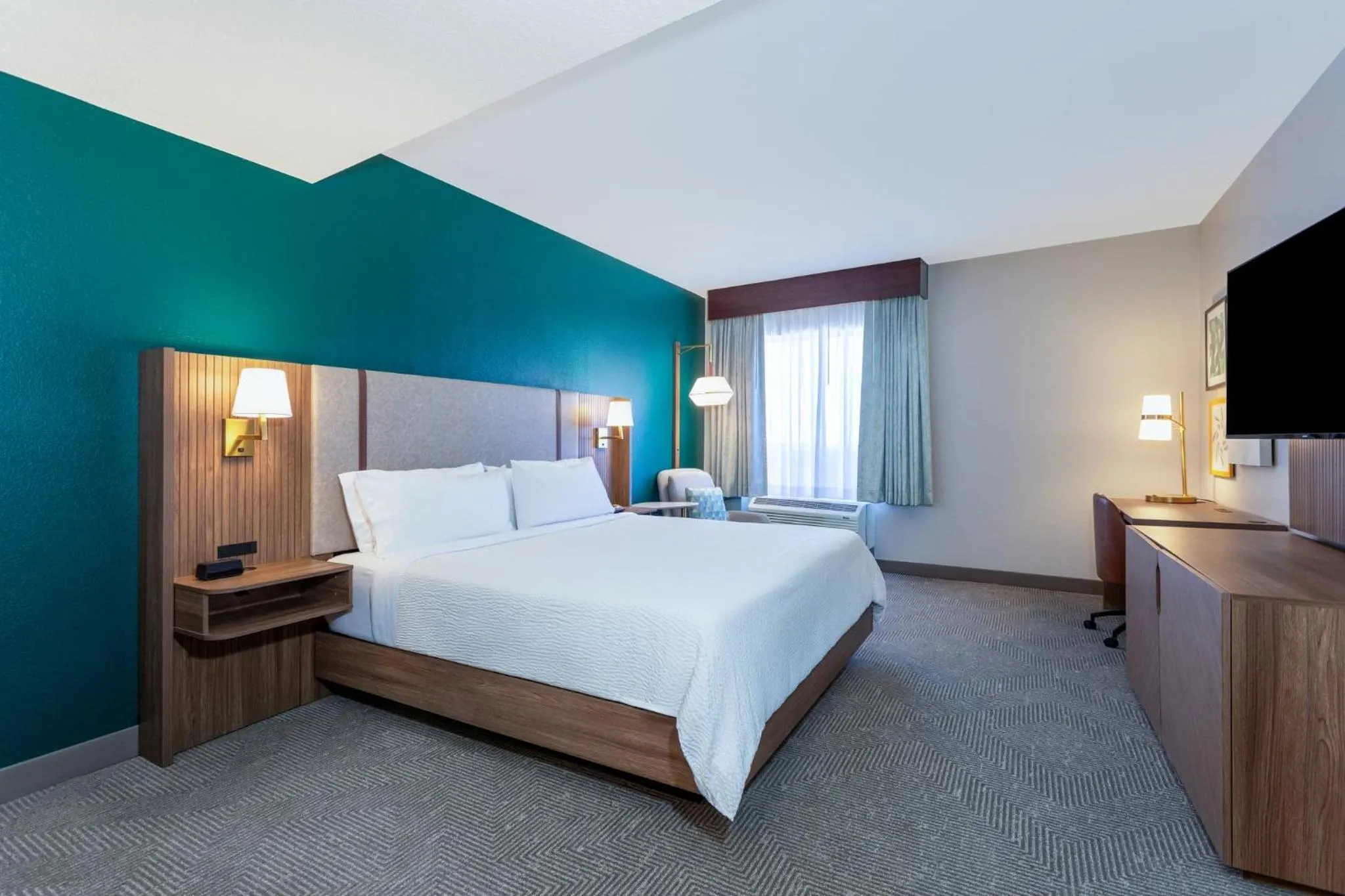 Photo of the whole room, Bed in Holiday Inn Hotel & Suites Daytona Beach On The Ocean by IHG