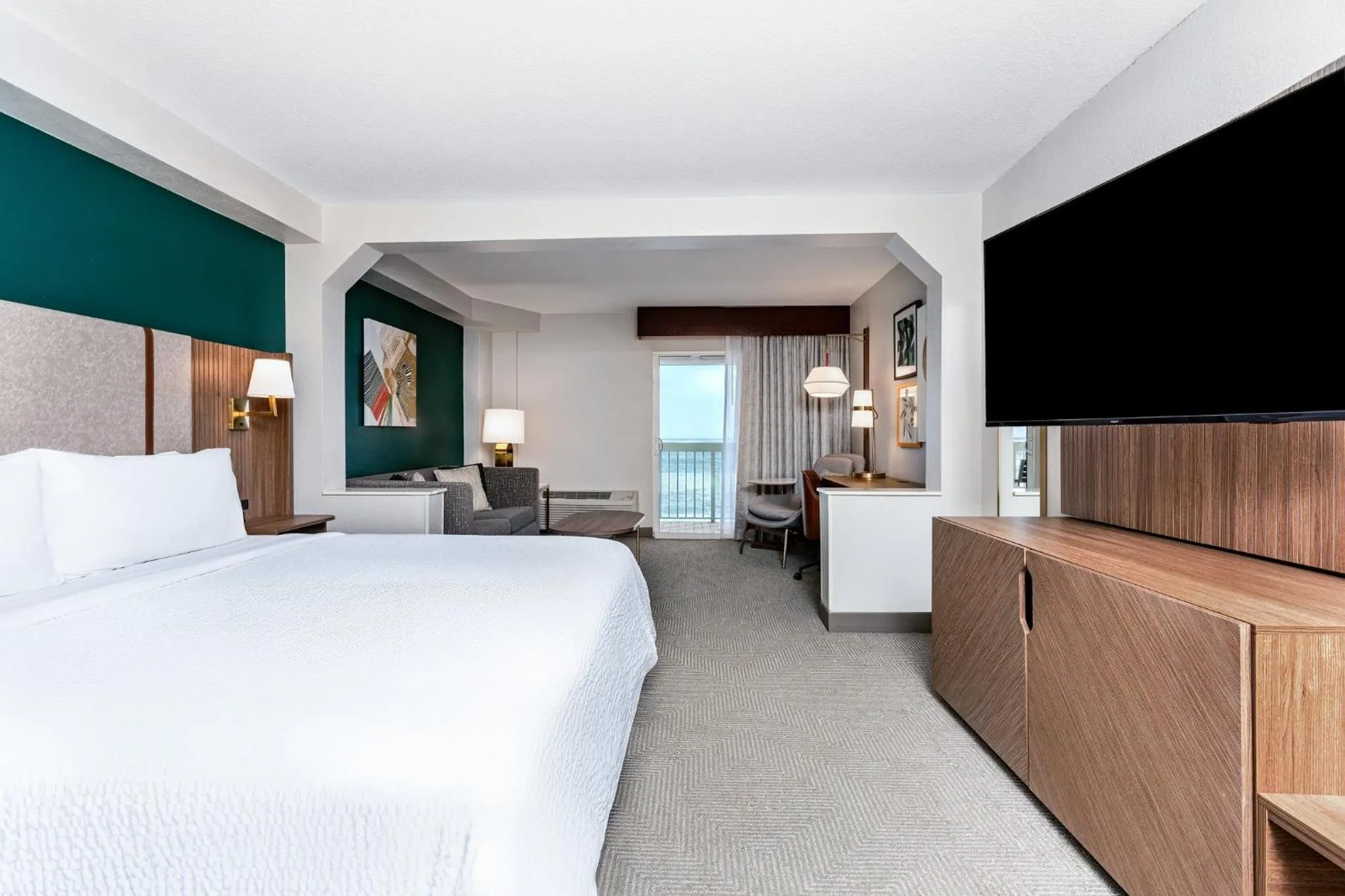 Photo of the whole room, Bed in Holiday Inn Hotel & Suites Daytona Beach On The Ocean by IHG