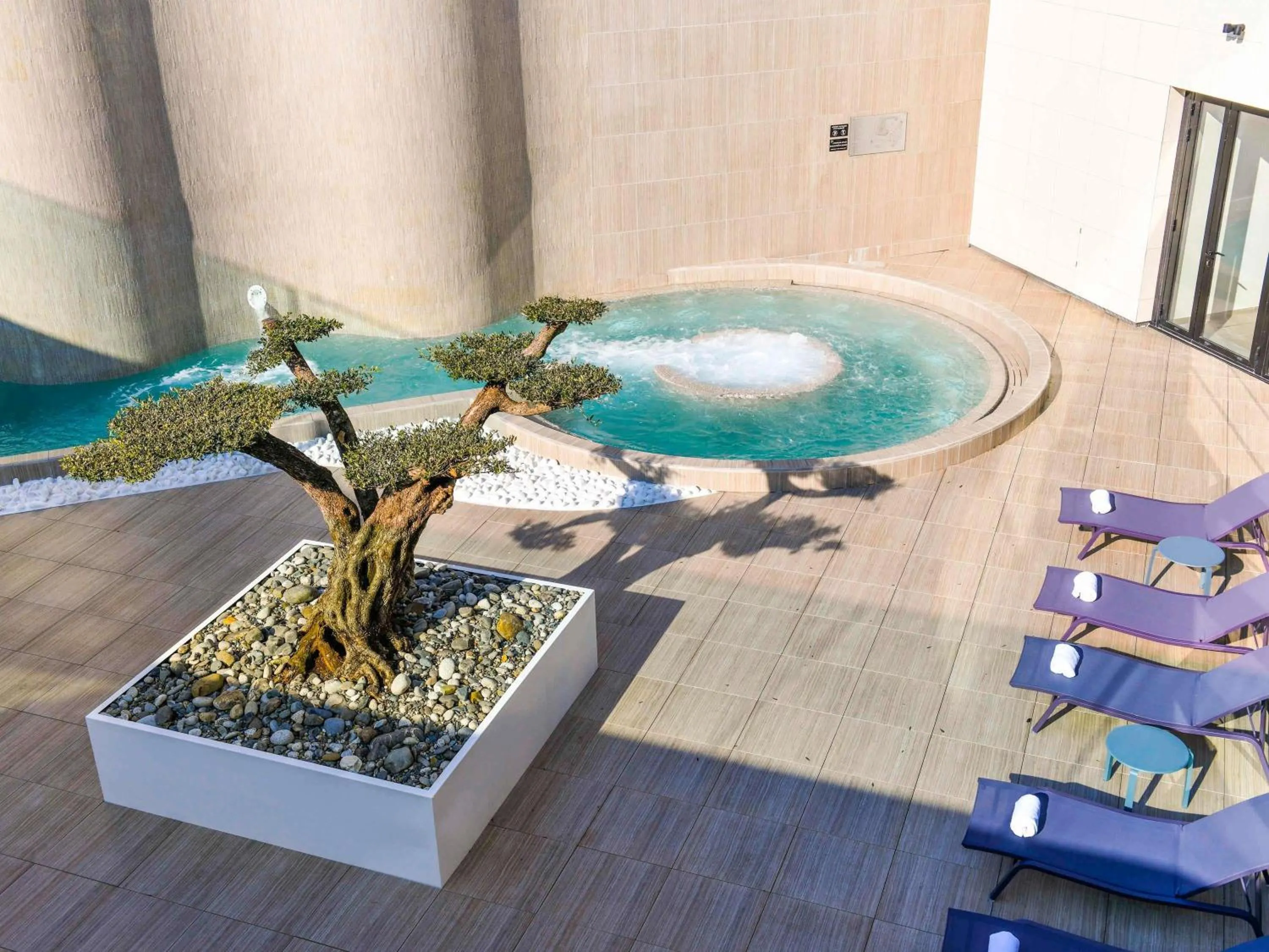 Bedroom in ibis styles La Rochelle Thalasso Chatelaillon