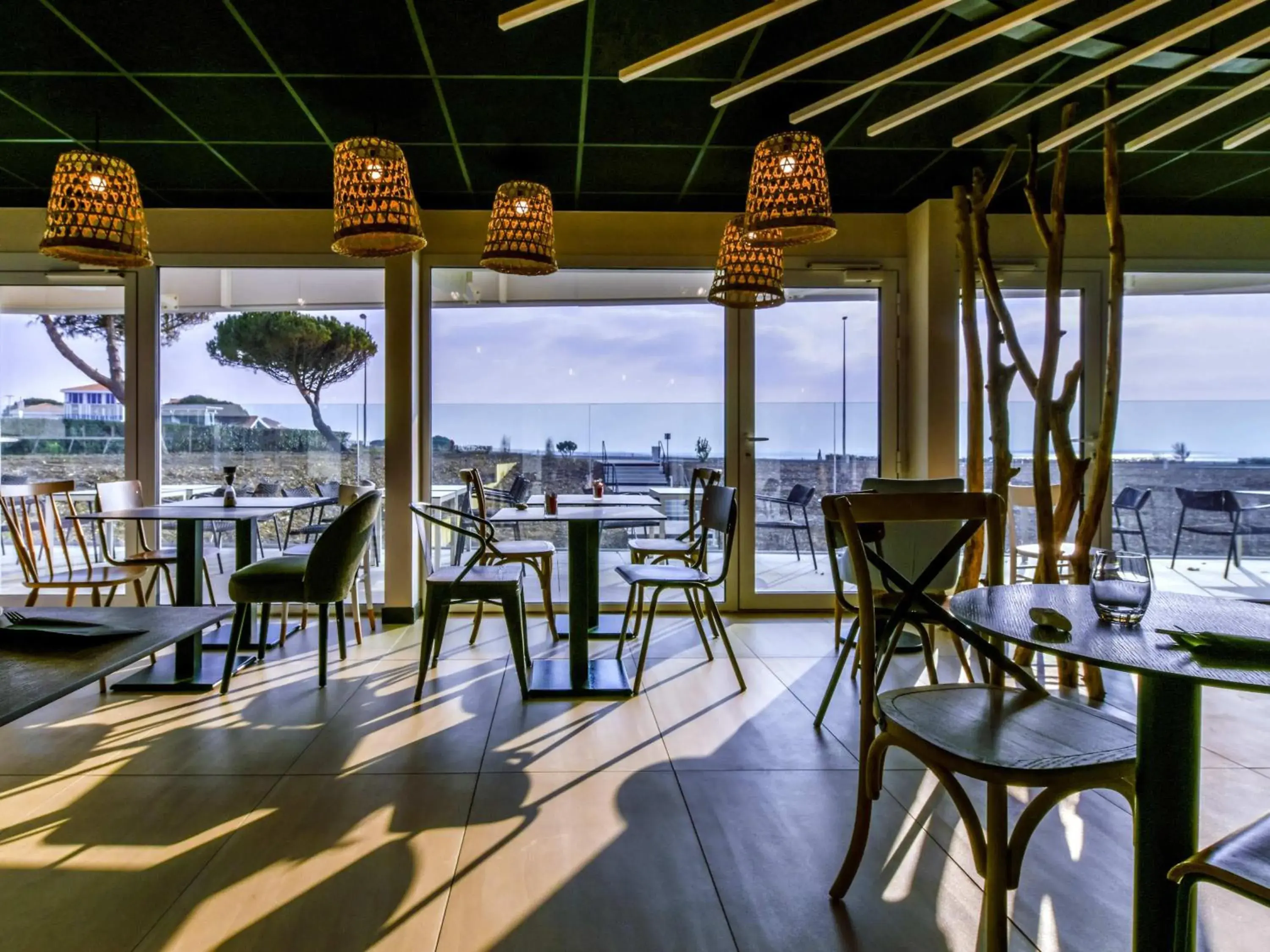 Restaurant/places to eat in ibis styles La Rochelle Thalasso Chatelaillon Restaurant/places to eat in ibis styles La Rochelle Thalasso Chatelaillon