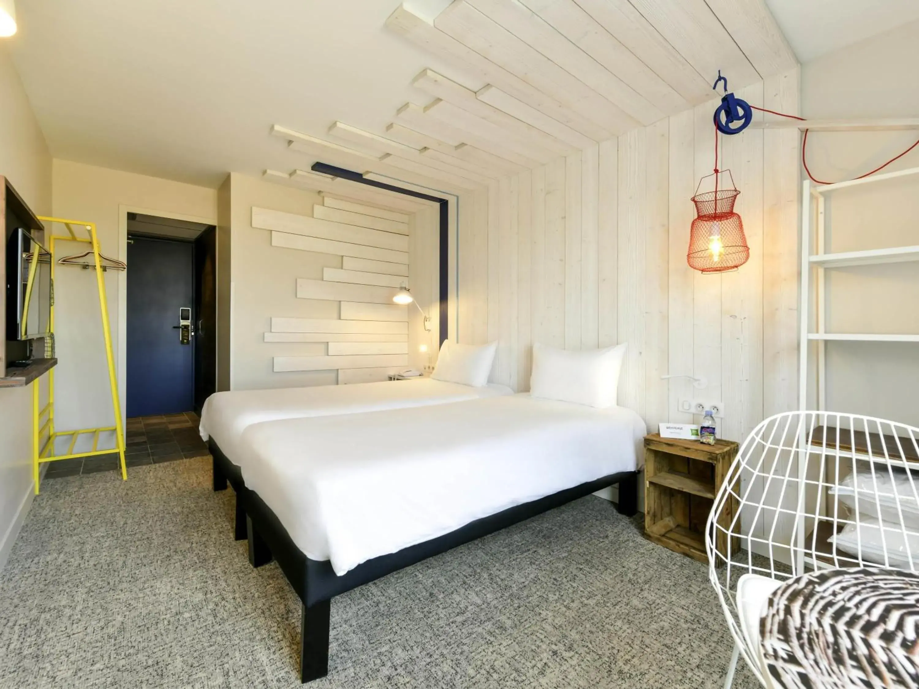 Bedroom, Bed in ibis styles La Rochelle Thalasso Chatelaillon Bedroom, Bed in ibis styles La Rochelle Thalasso Chatelaillon