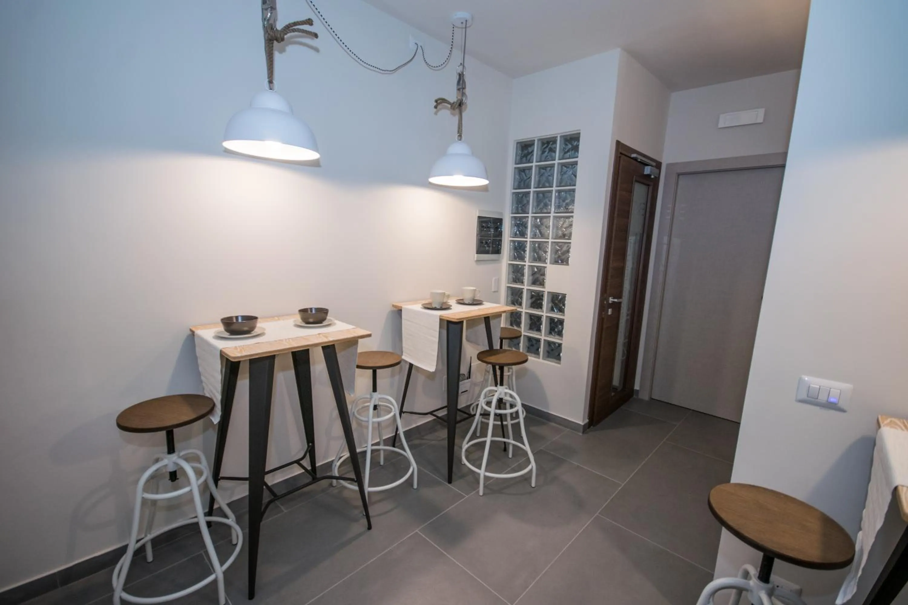 Communal lounge/ TV room in Il Muro Vecchio Design