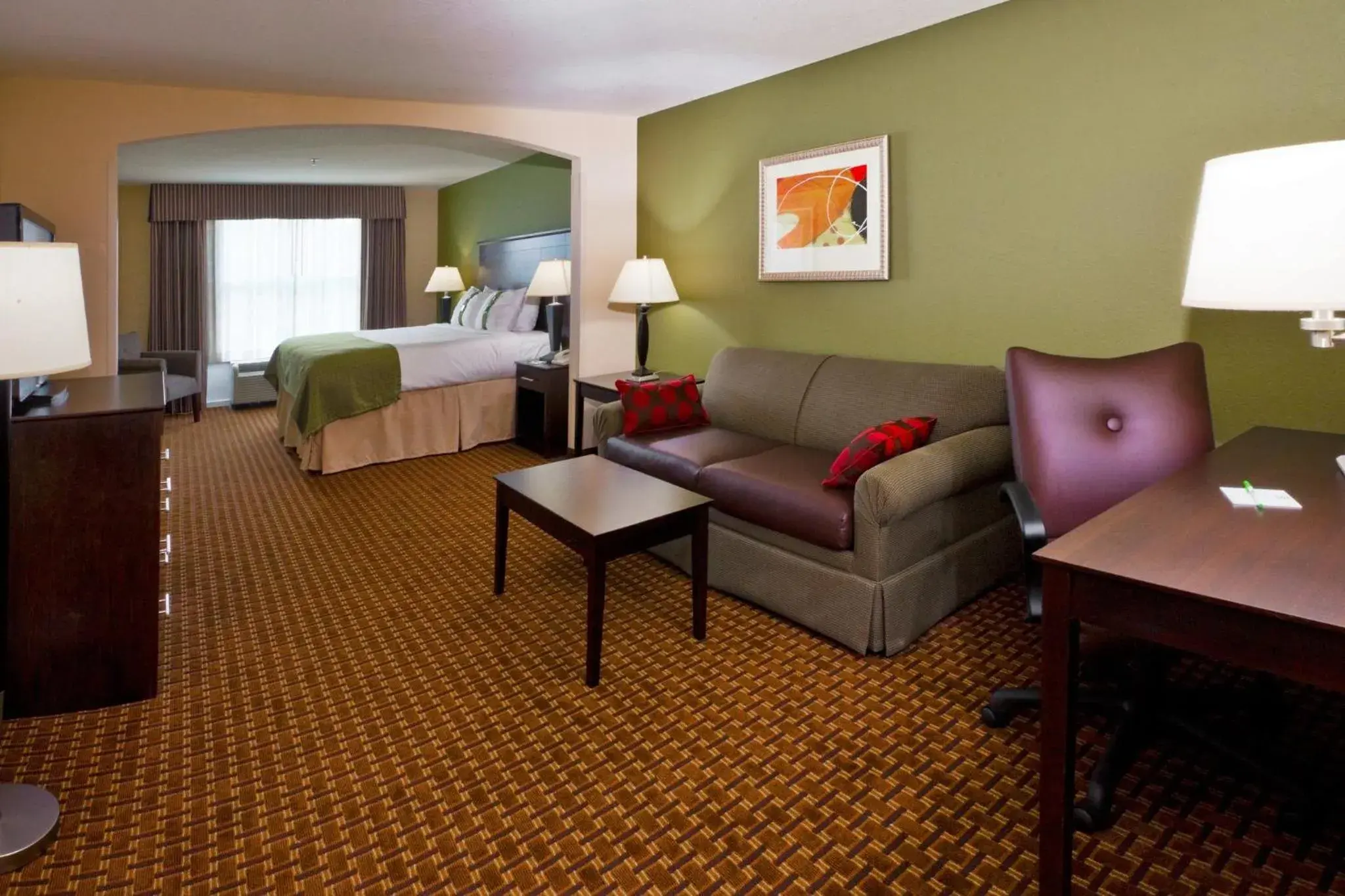 Photo of the whole room, Bed in Holiday Inn Daytona Beach LPGA Photo of the whole room, Bed in Holiday Inn Daytona Beach LPGA