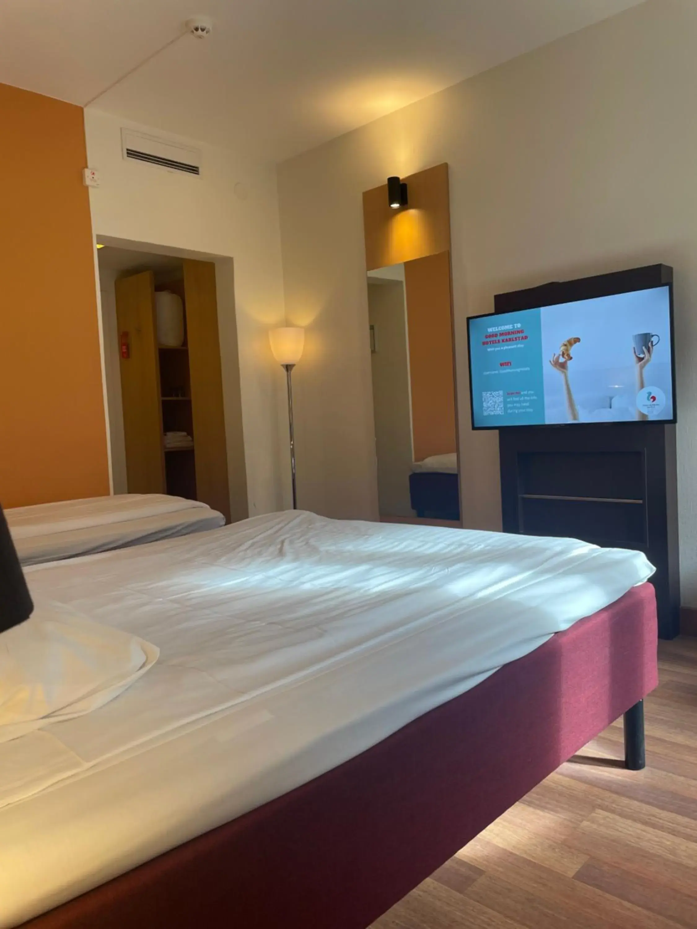 Good Morning Triple Room in Good Morning Karlstad City Good Morning Triple Room in Good Morning Karlstad City