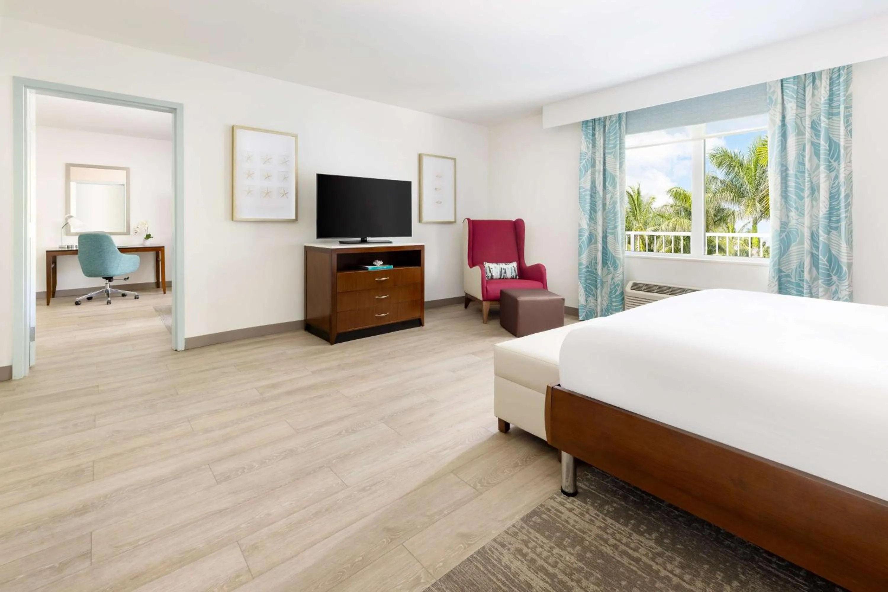 Bedroom, Bed in Hilton Garden Inn Key West / The Keys Collection