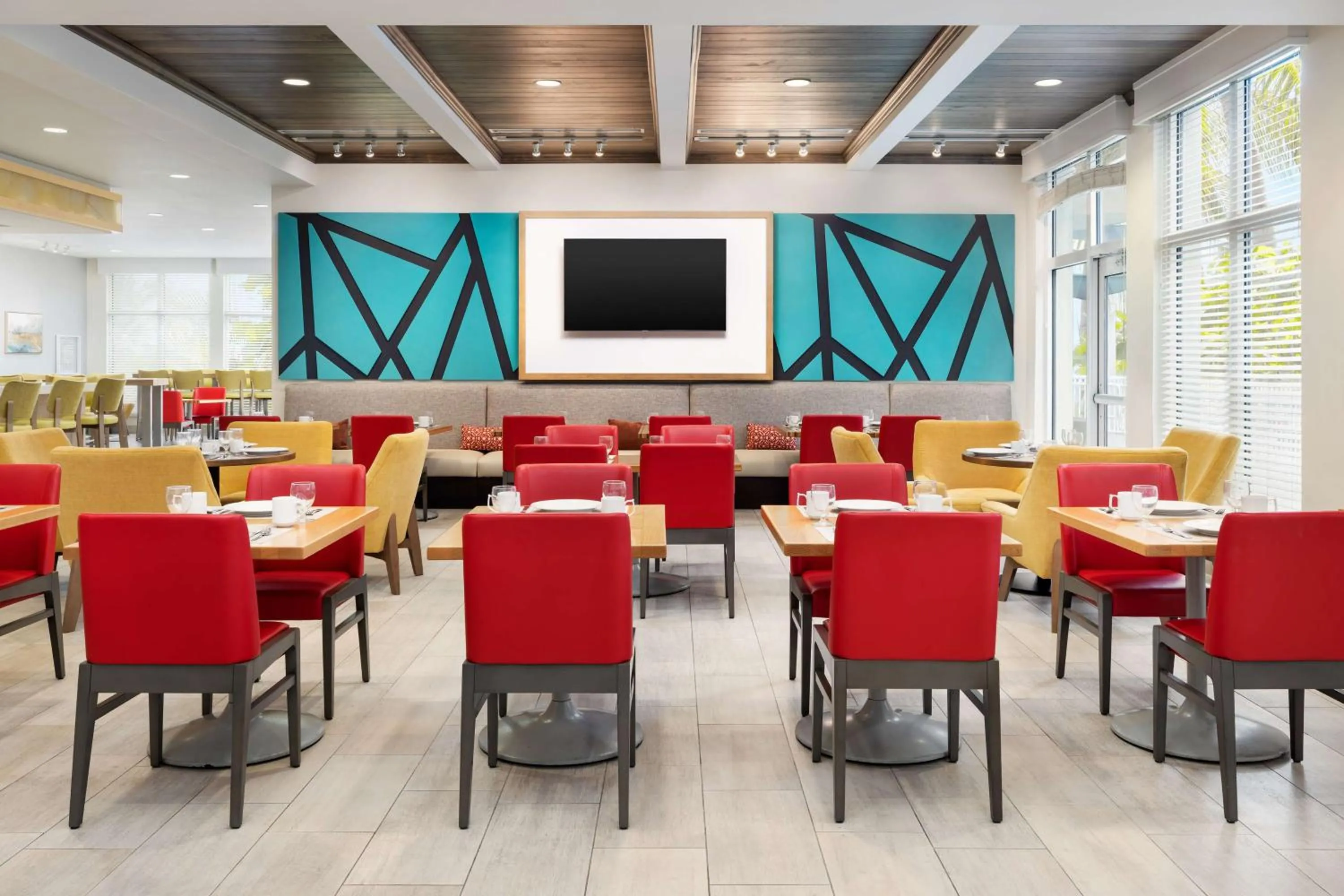 Restaurant/places to eat in Hilton Garden Inn Key West / The Keys Collection