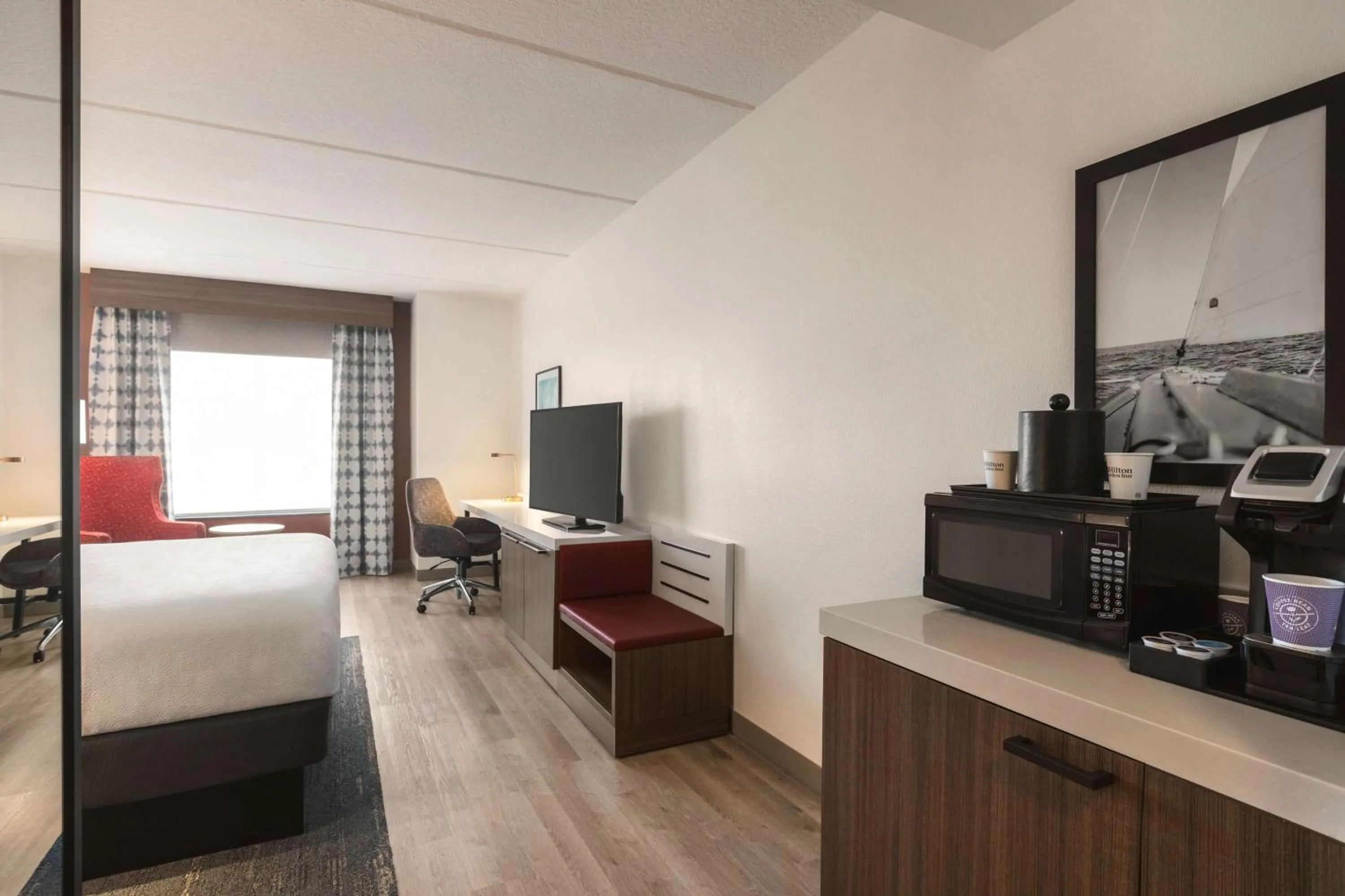 Bedroom, Bed in Hilton Garden Inn Palm Coast Town Center