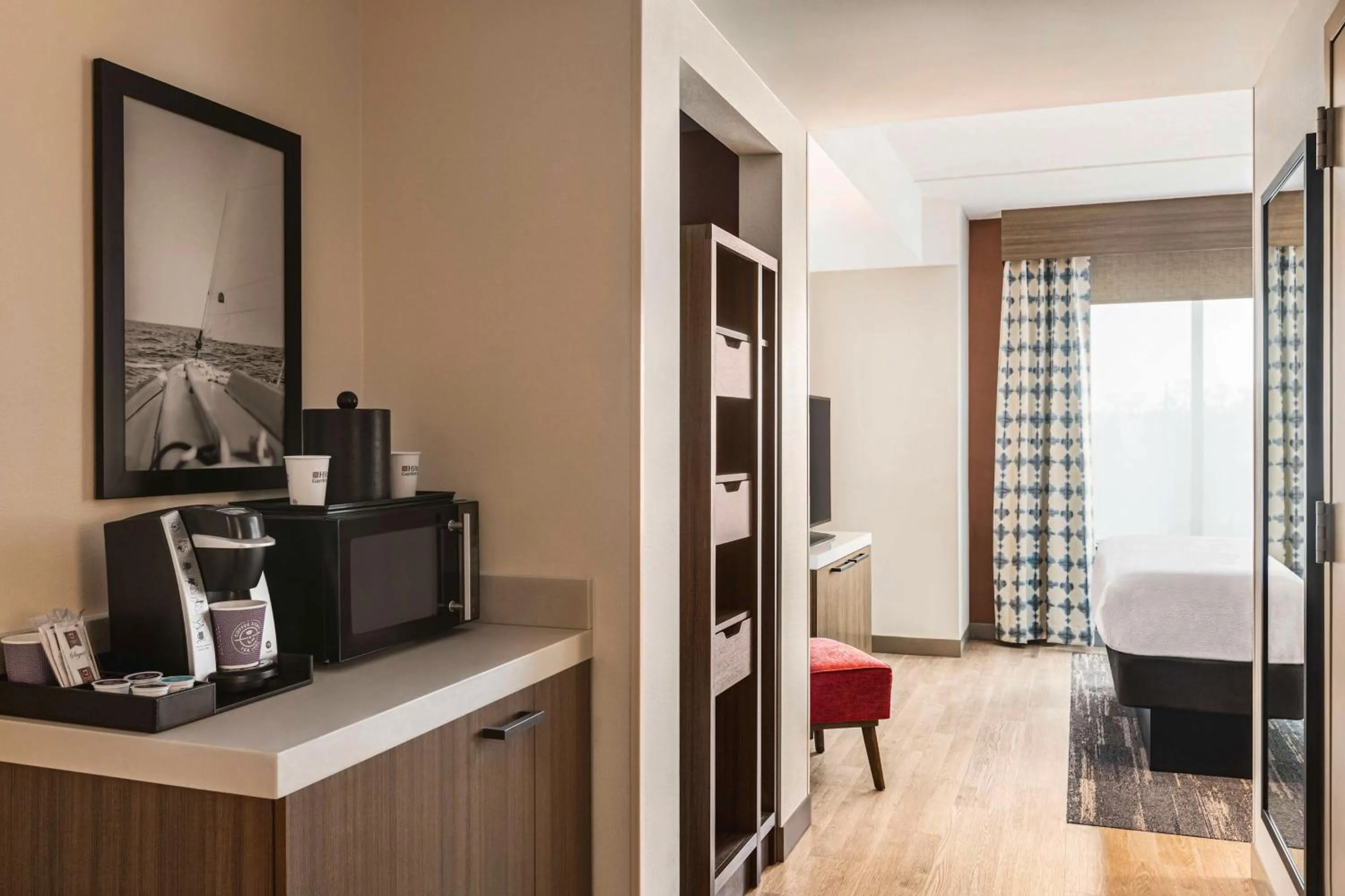 Photo of the whole room, Bed in Hilton Garden Inn Palm Coast Town Center