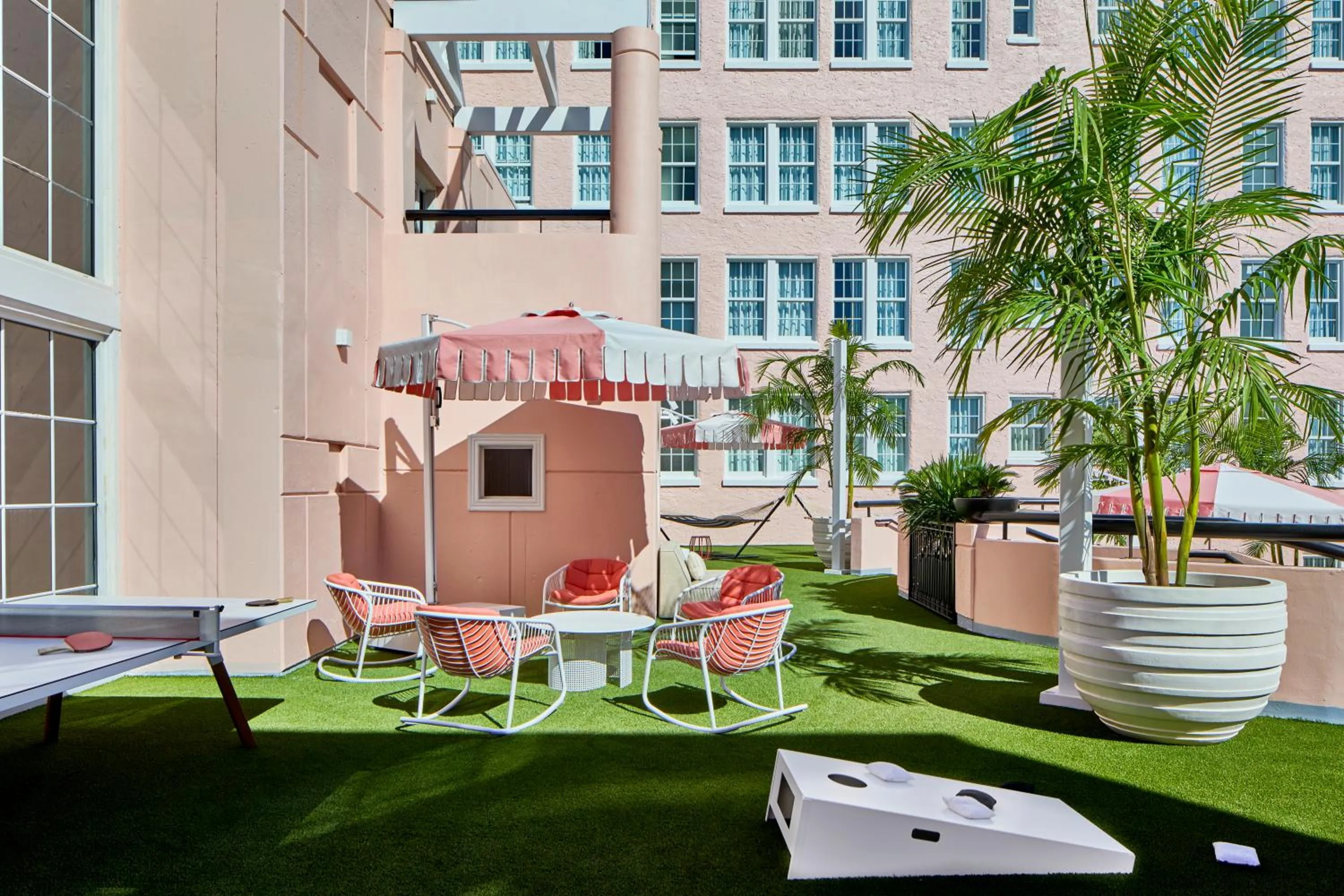 Patio in La Concha Key West, Autograph Collection