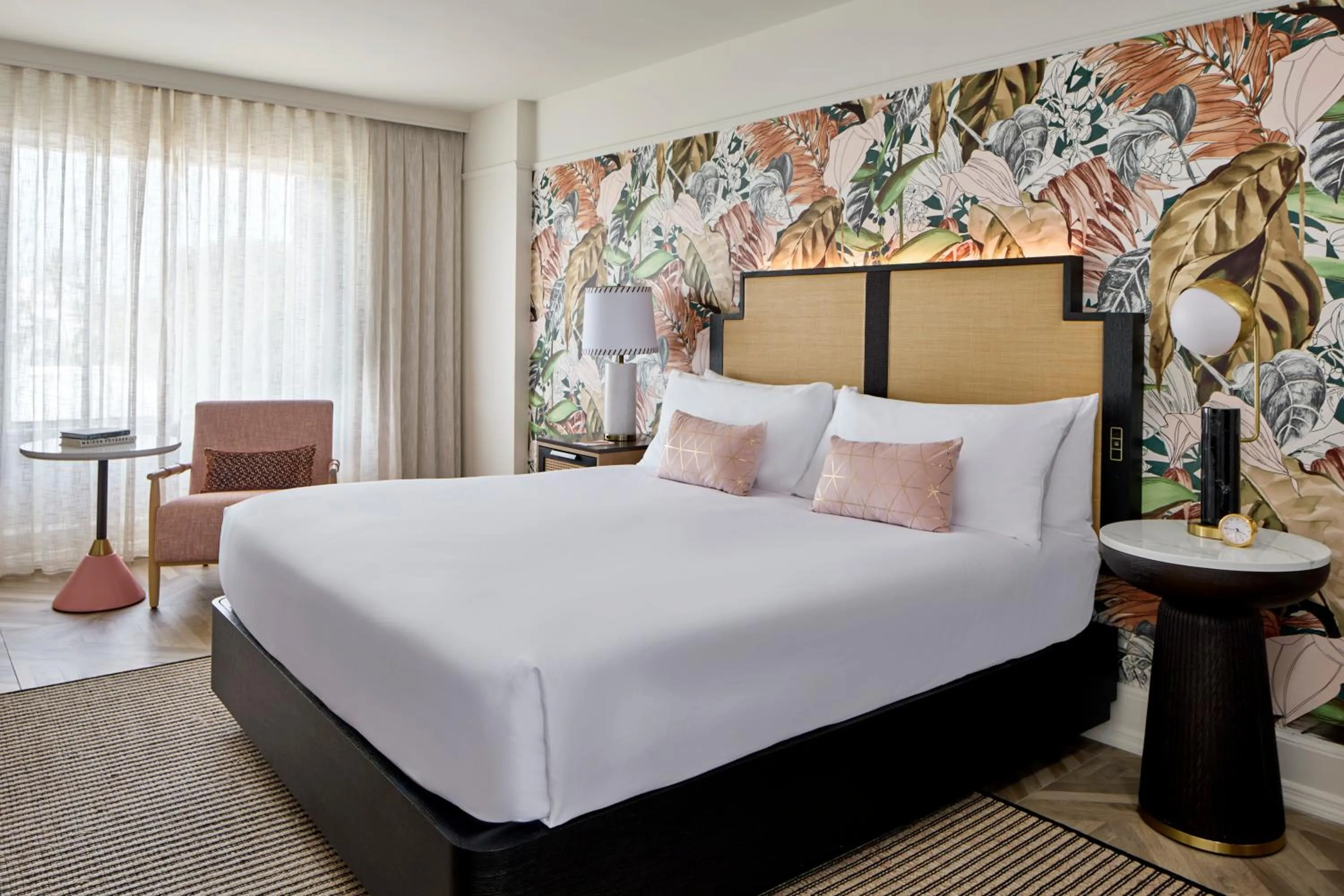 Bedroom, Bed in La Concha Key West, Autograph Collection