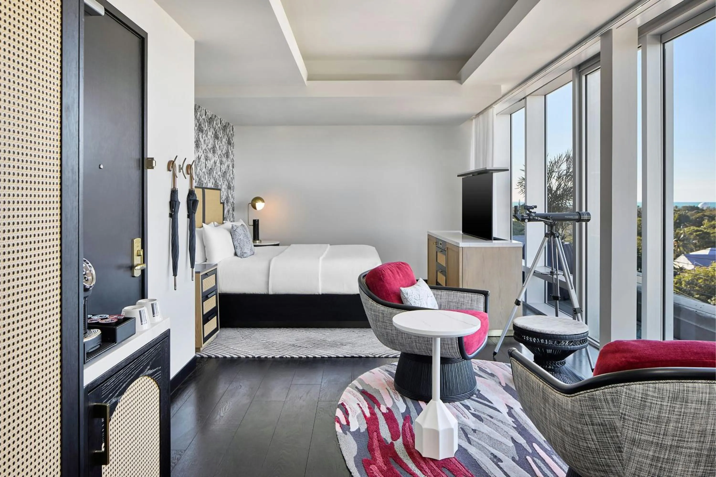 Photo of the whole room, Bed in La Concha Key West, Autograph Collection