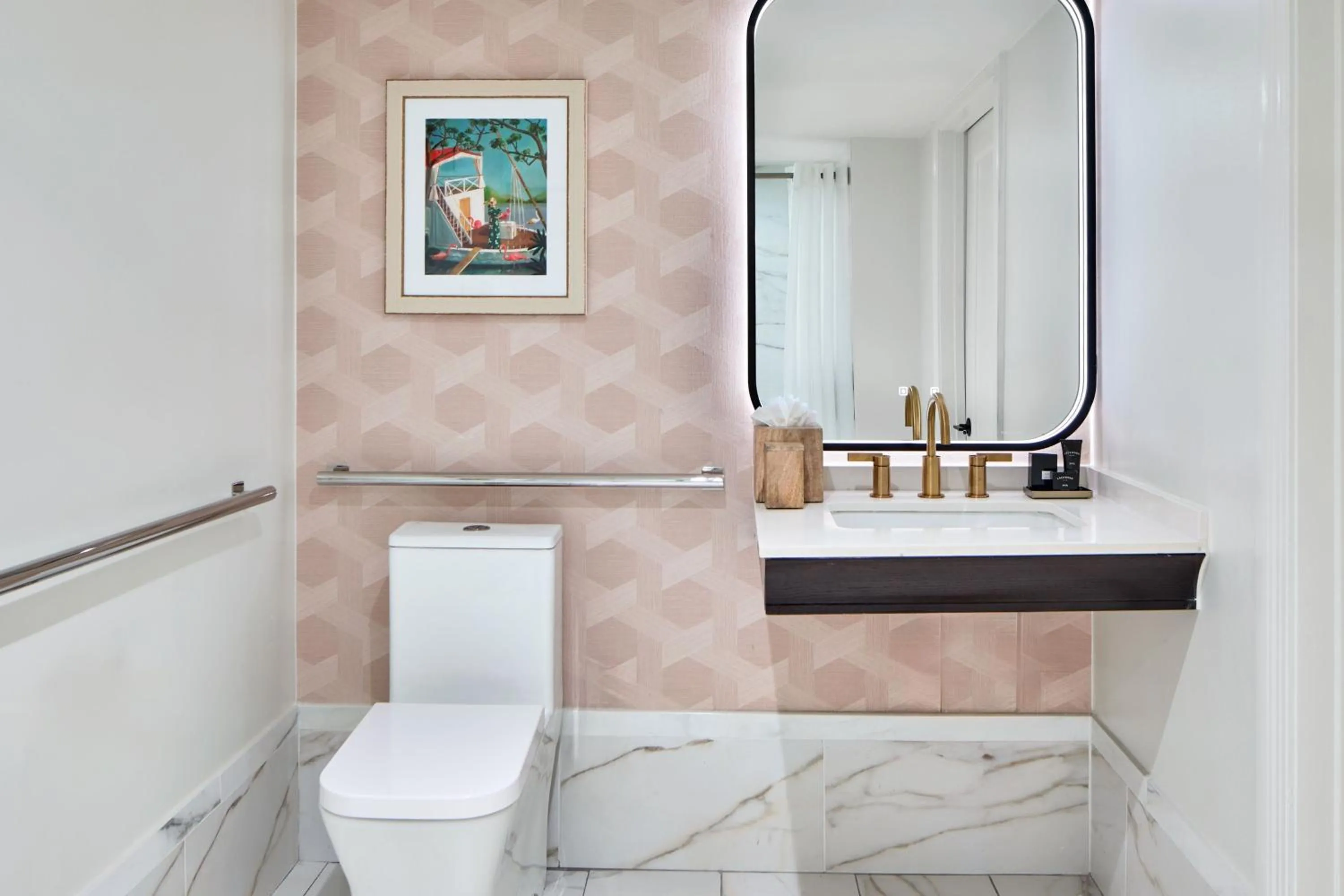 Bathroom in La Concha Key West, Autograph Collection