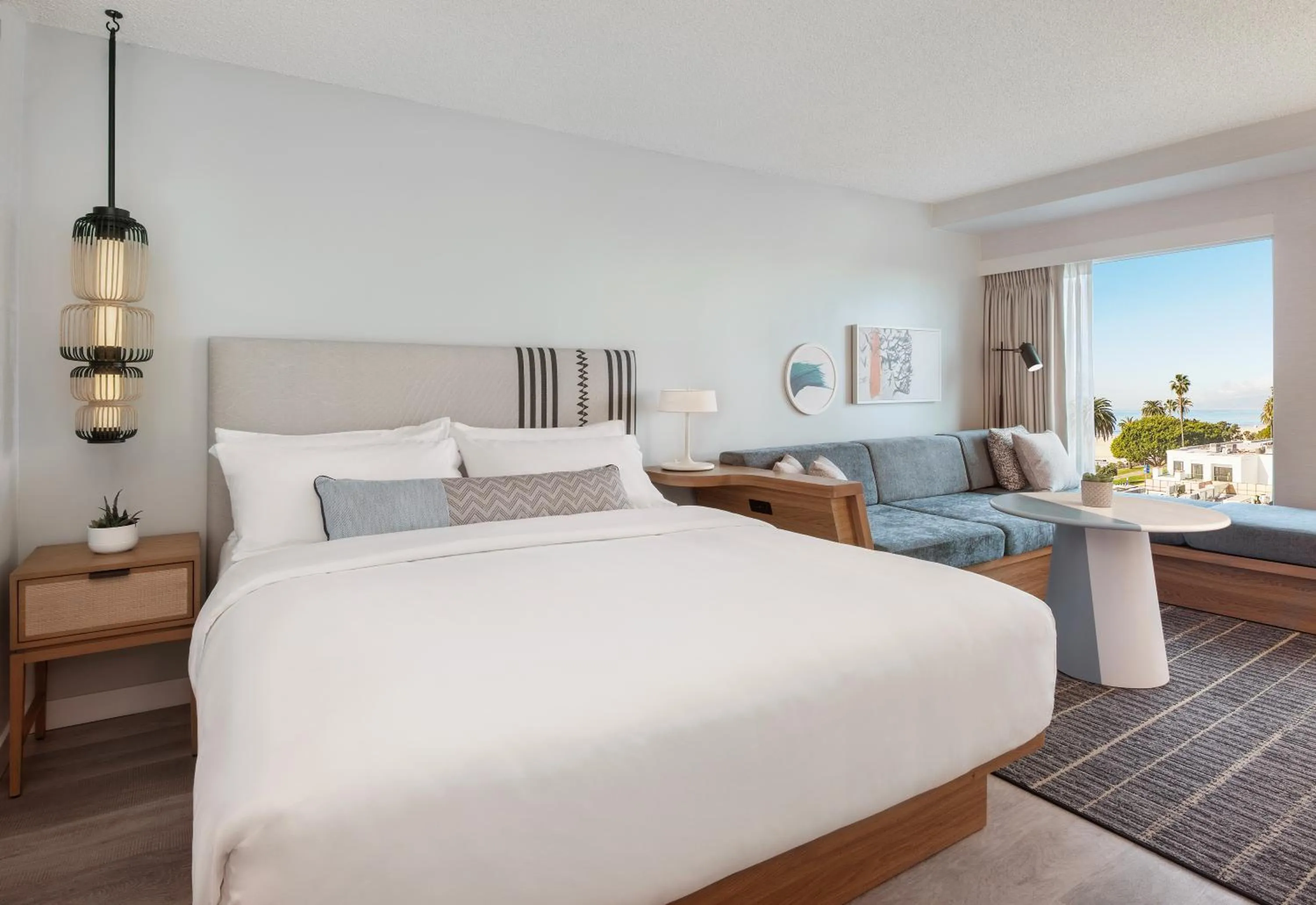 Bedroom, Bed in The Pierside Santa Monica