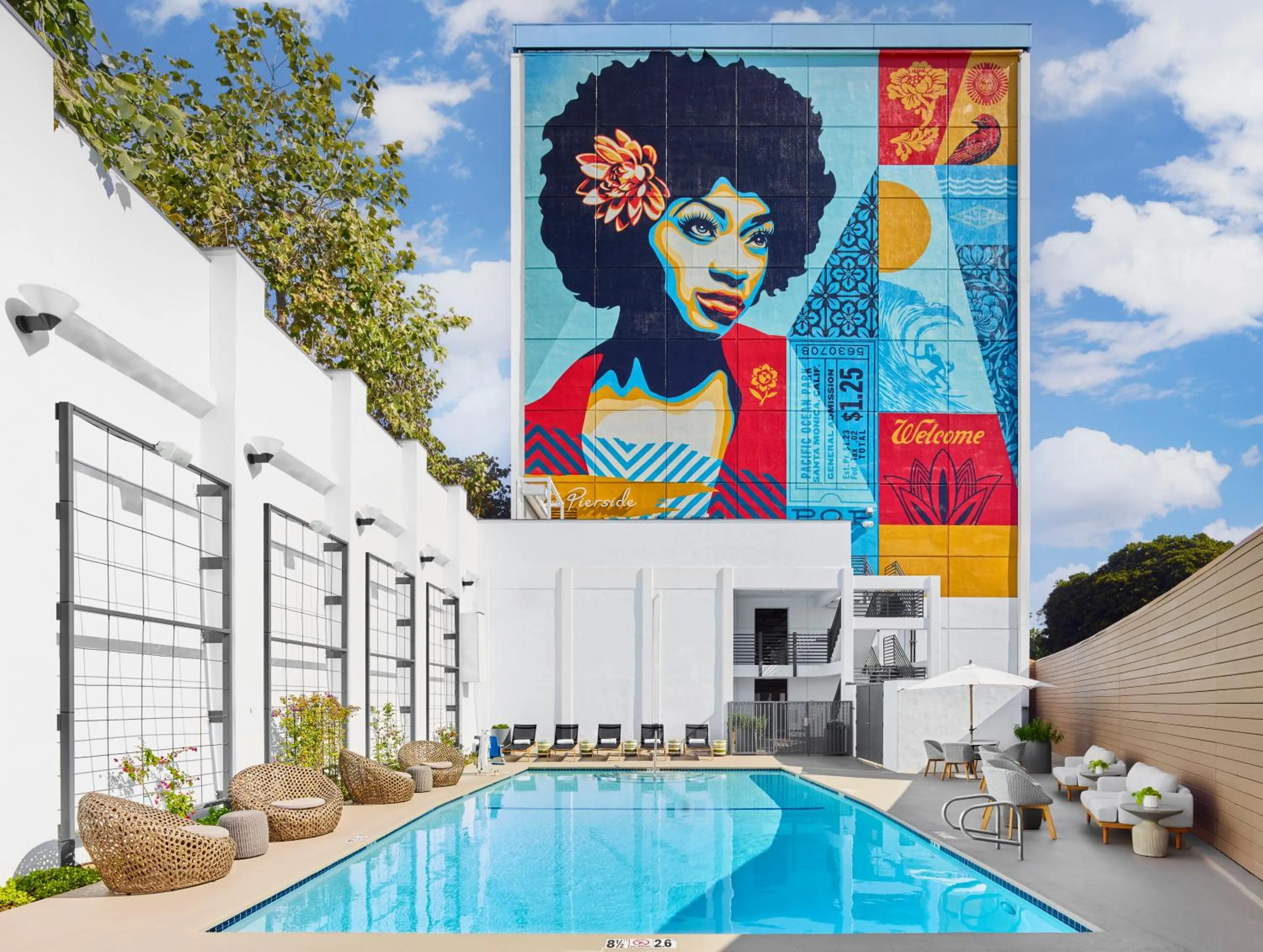 Swimming pool in The Pierside Santa Monica