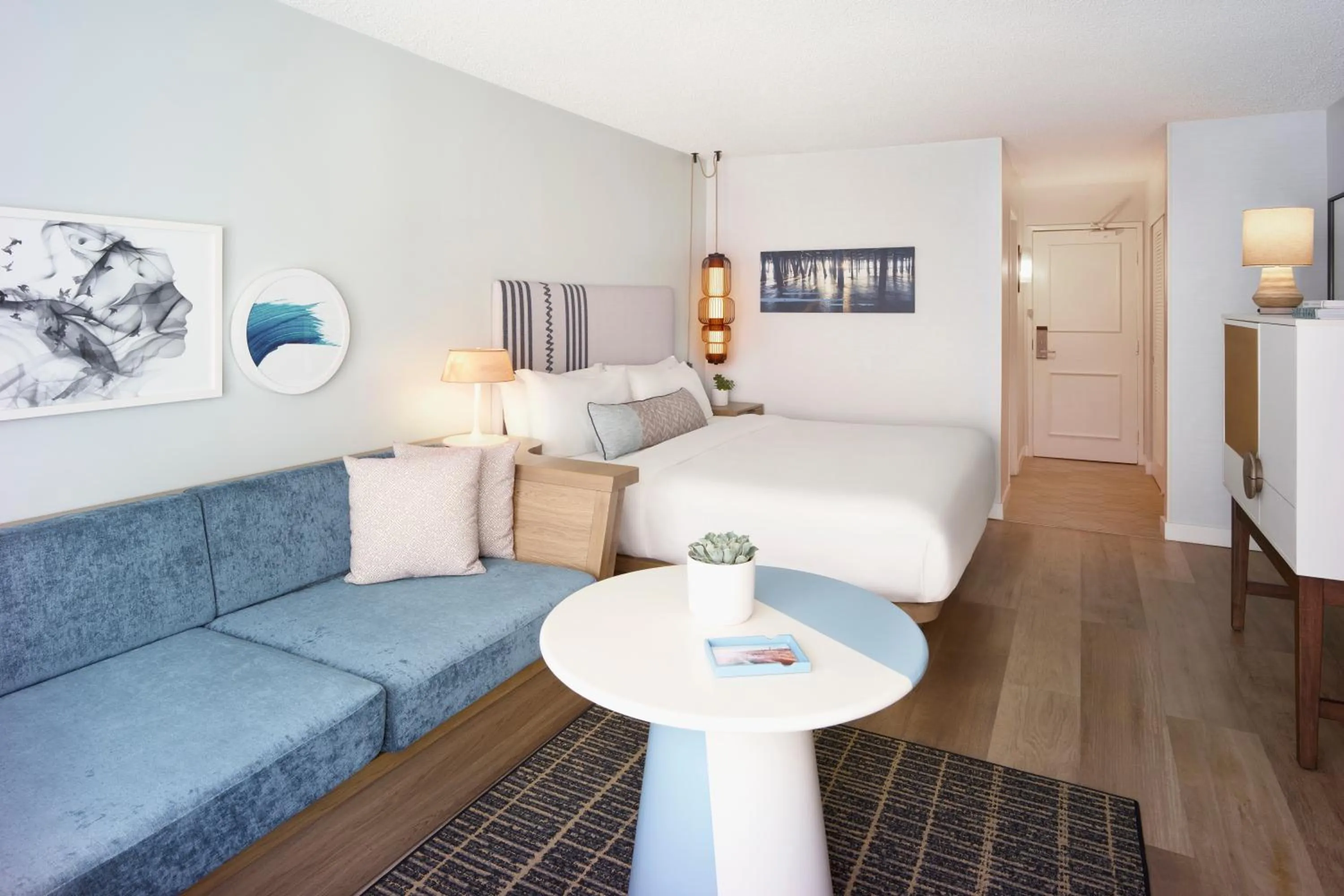 Bed in The Pierside Santa Monica