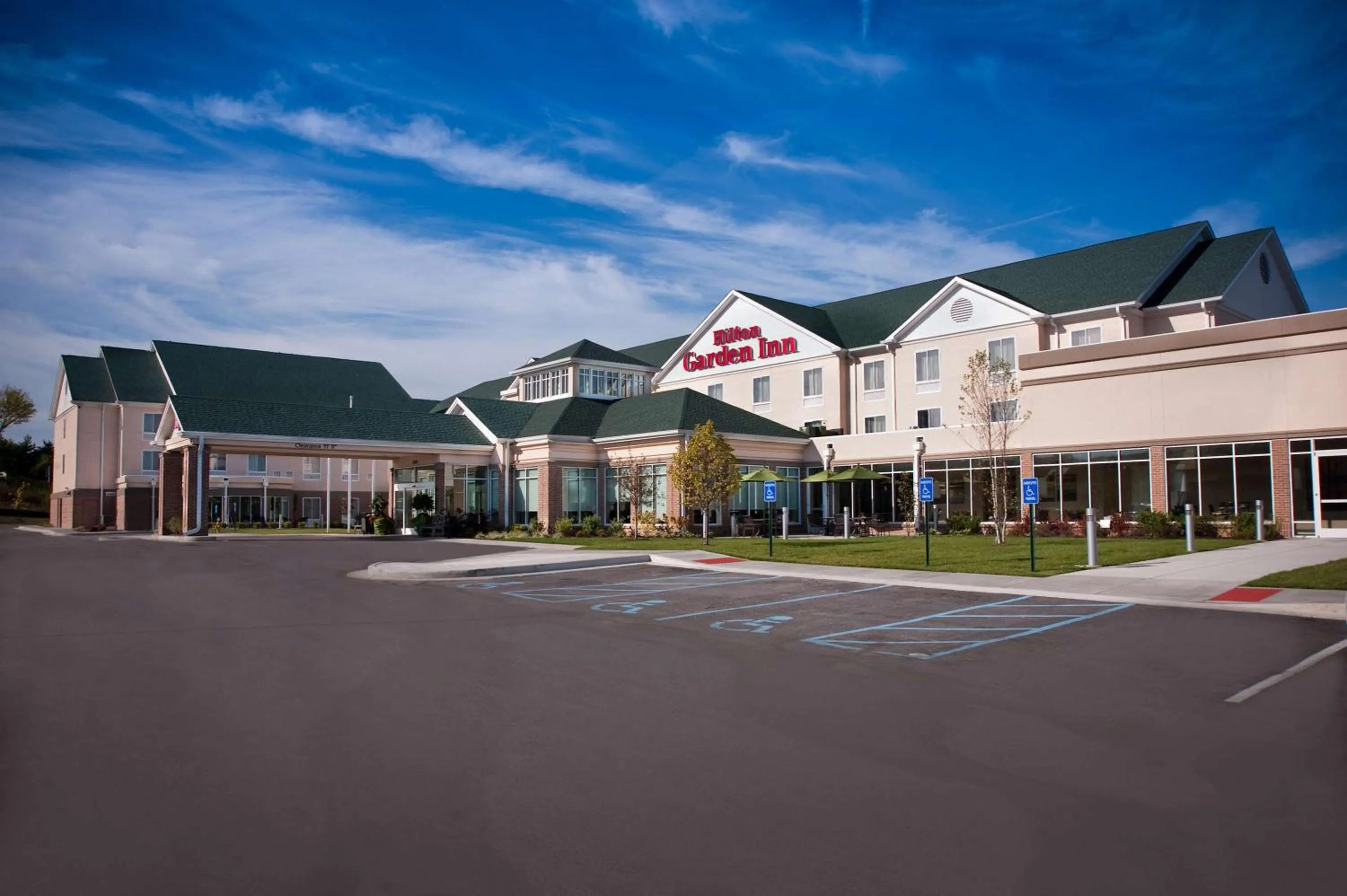 Property building in Hilton Garden Inn St. Louis Airport