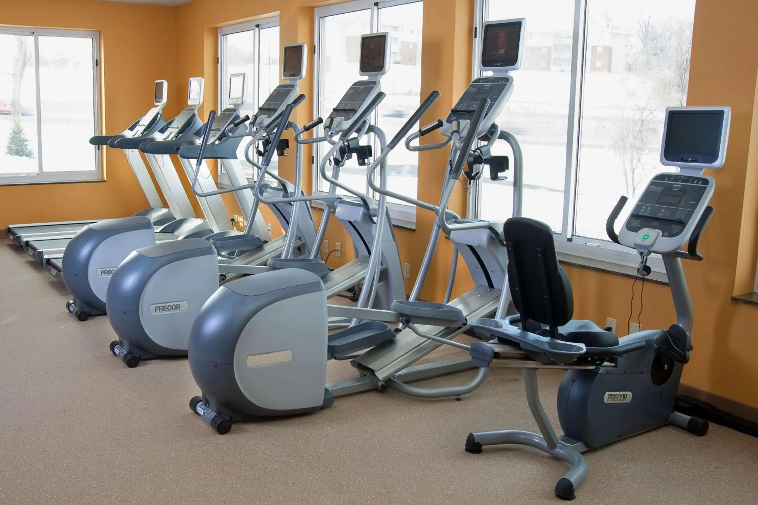 Fitness centre/facilities in Hilton Garden Inn St. Louis Airport