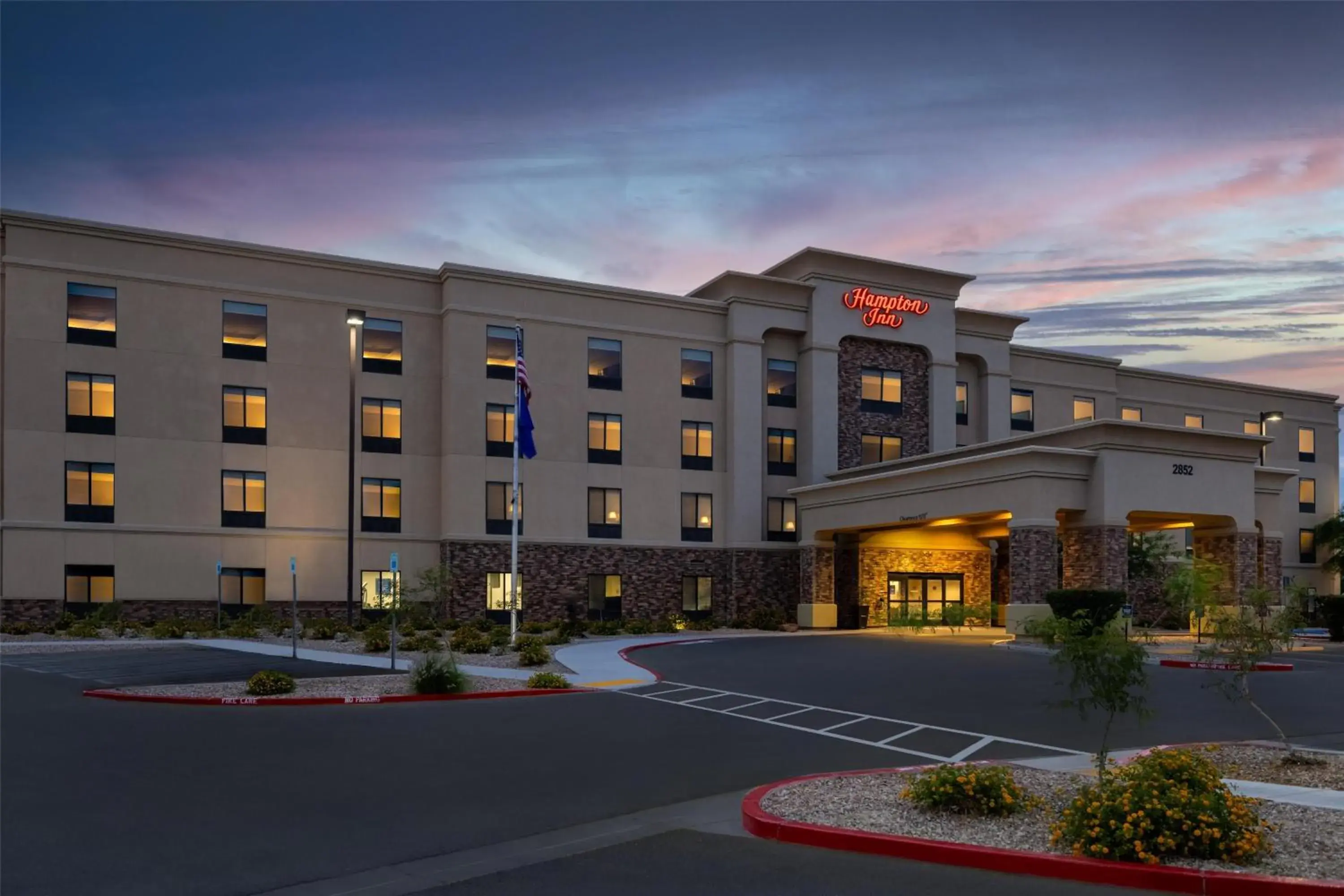 Property building in Hampton Inn Las Vegas/North Speedway Property building in Hampton Inn Las Vegas/North Speedway