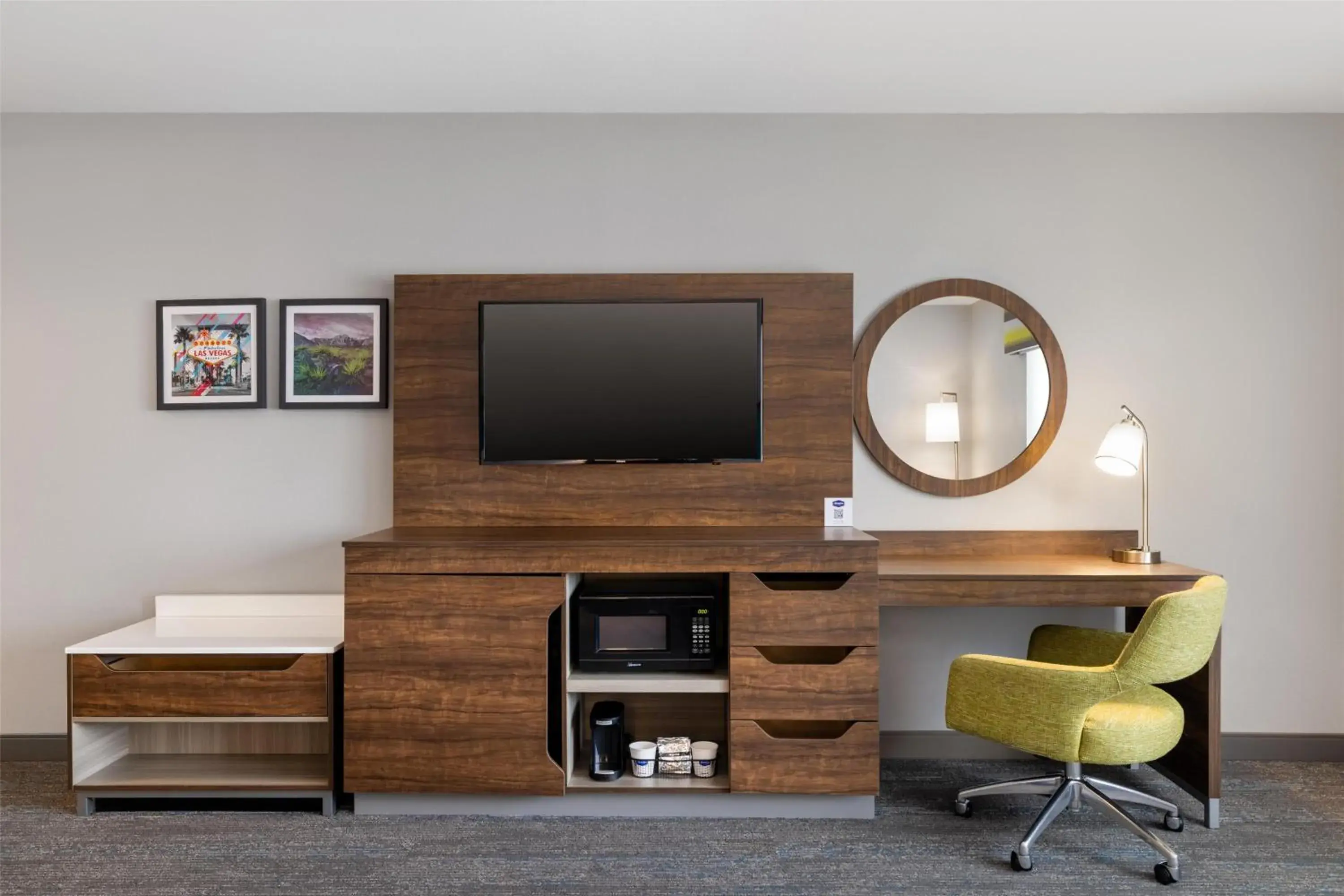 Bedroom in Hampton Inn Las Vegas/North Speedway Bedroom in Hampton Inn Las Vegas/North Speedway