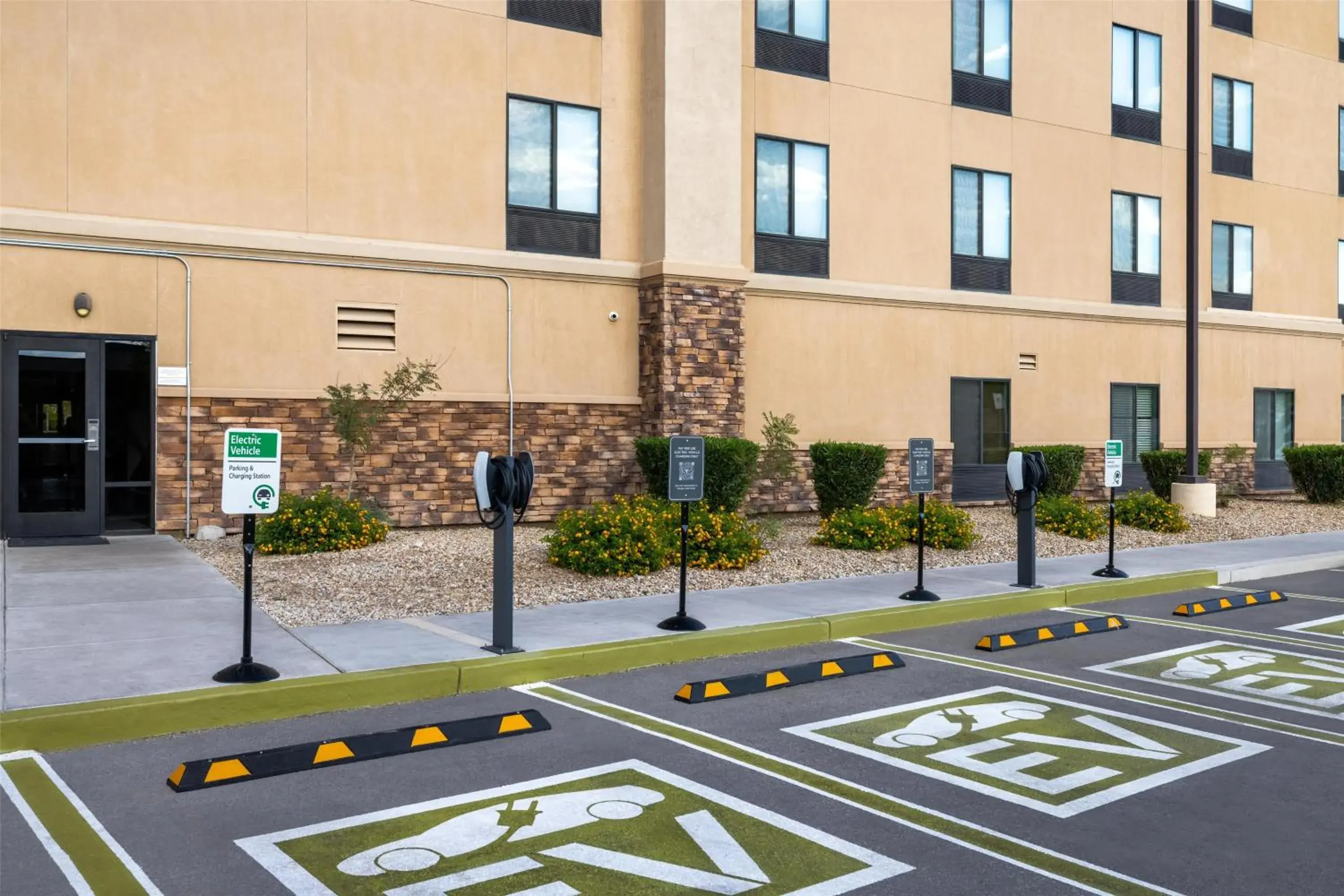 Property building in Hampton Inn Las Vegas/North Speedway Property building in Hampton Inn Las Vegas/North Speedway