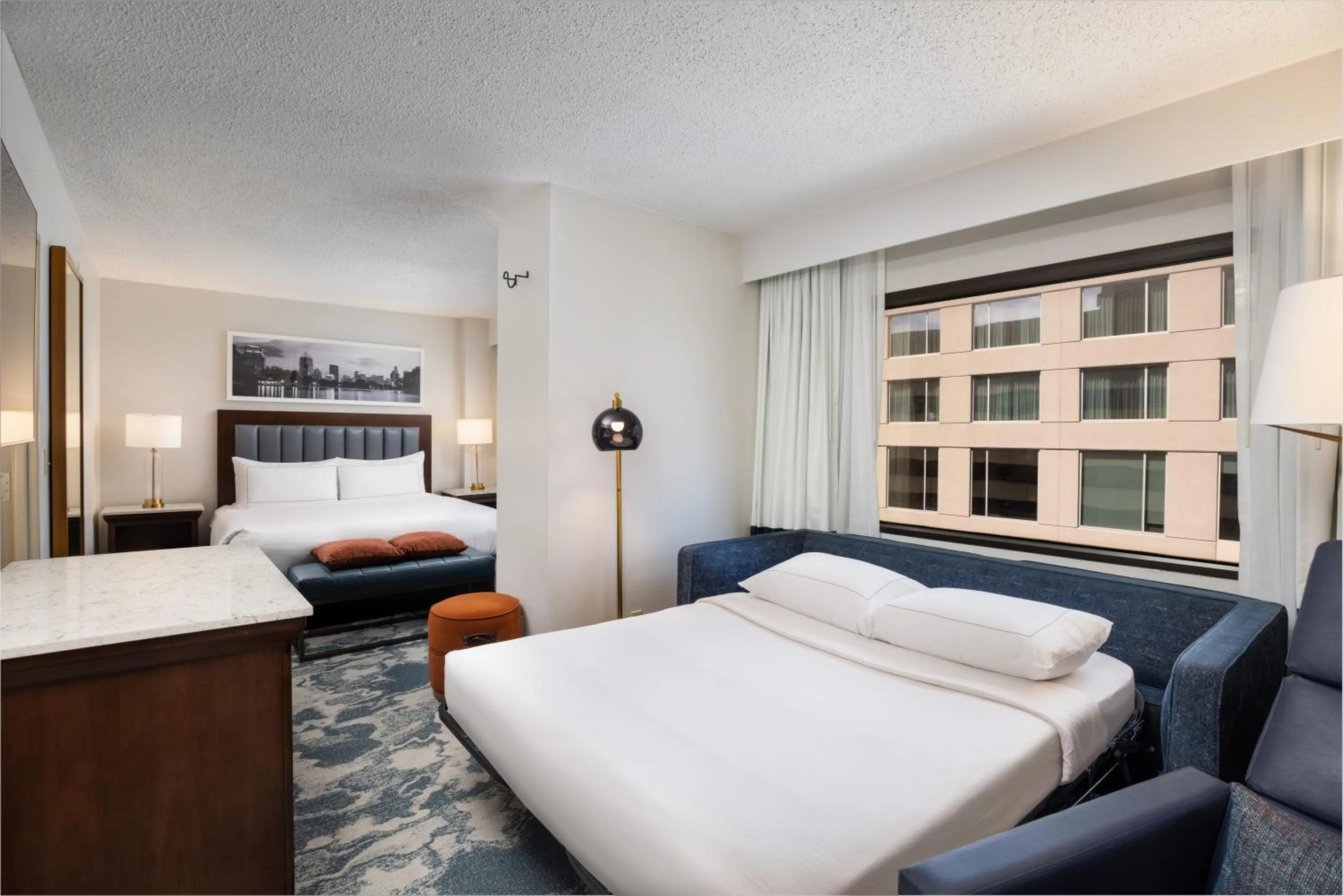 Bedroom, Bed in DoubleTree by Hilton Houston Medical Center Hotel & Suites