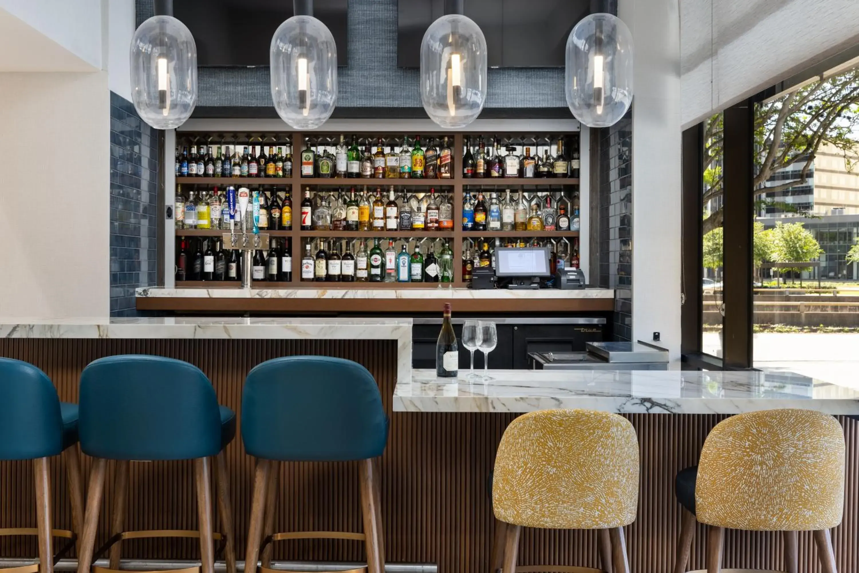 Restaurant/places to eat in DoubleTree by Hilton Houston Medical Center Hotel & Suites Restaurant/places to eat in DoubleTree by Hilton Houston Medical Center Hotel & Suites