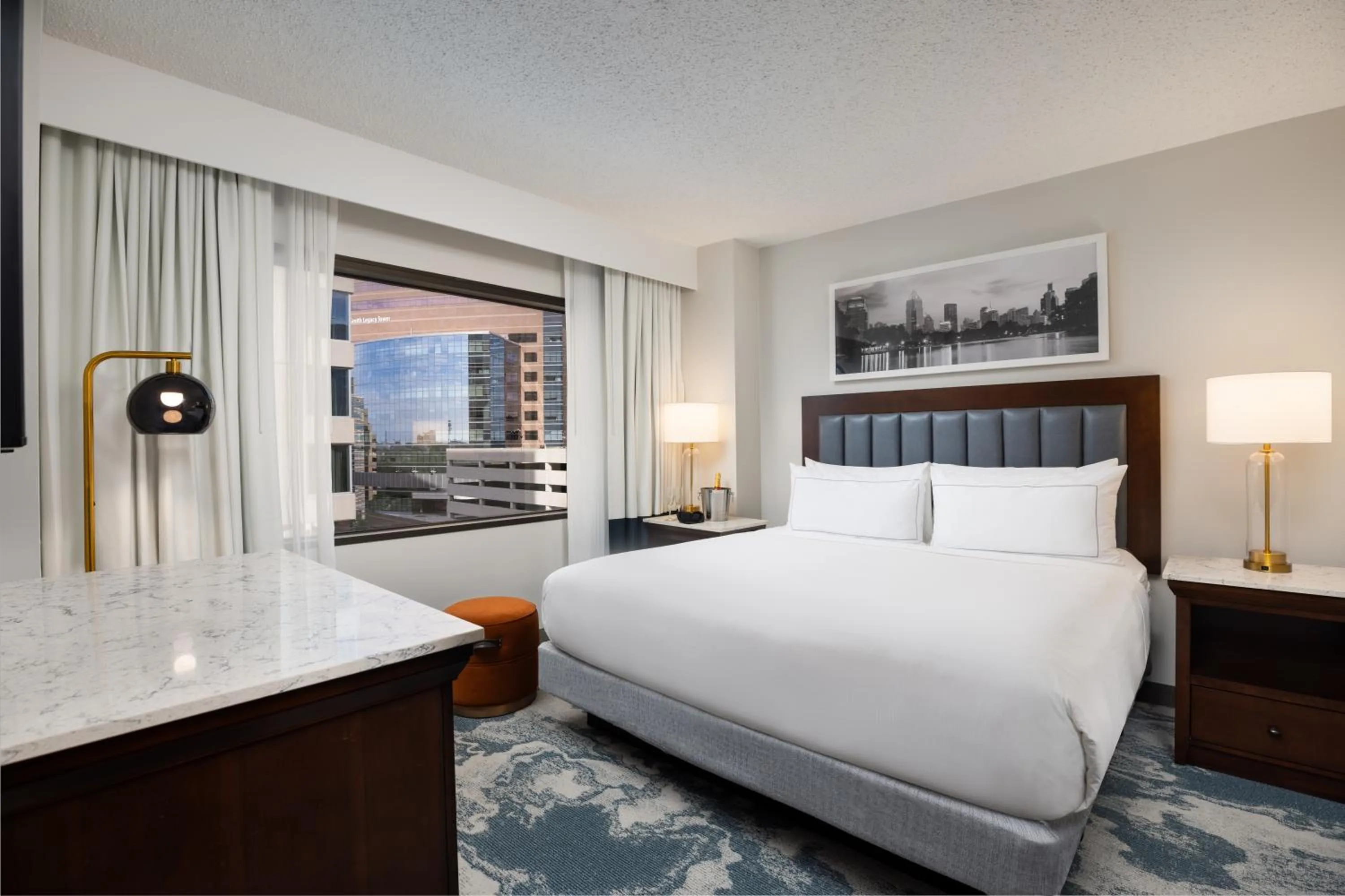 Bed in DoubleTree by Hilton Houston Medical Center Hotel & Suites