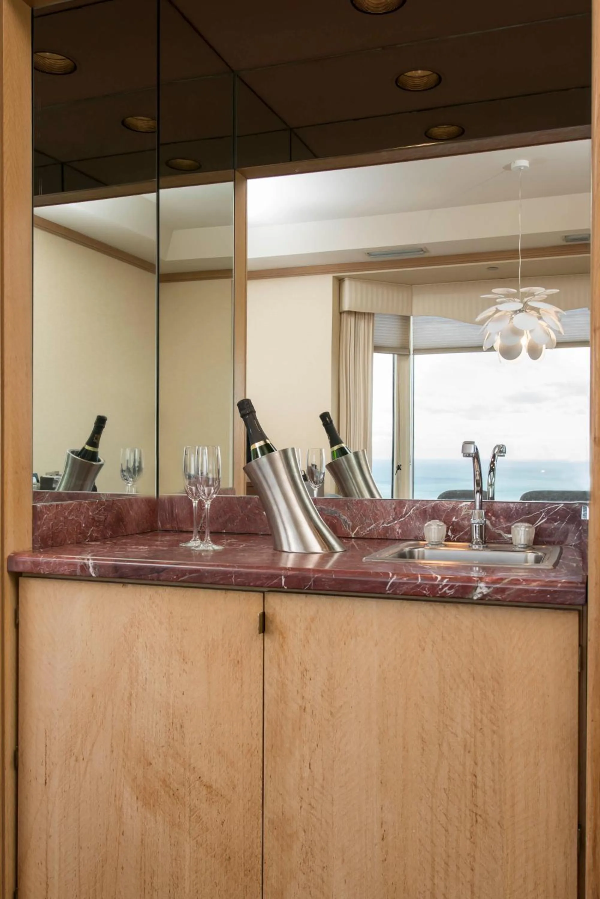 Living room in The Buckingham Hotel