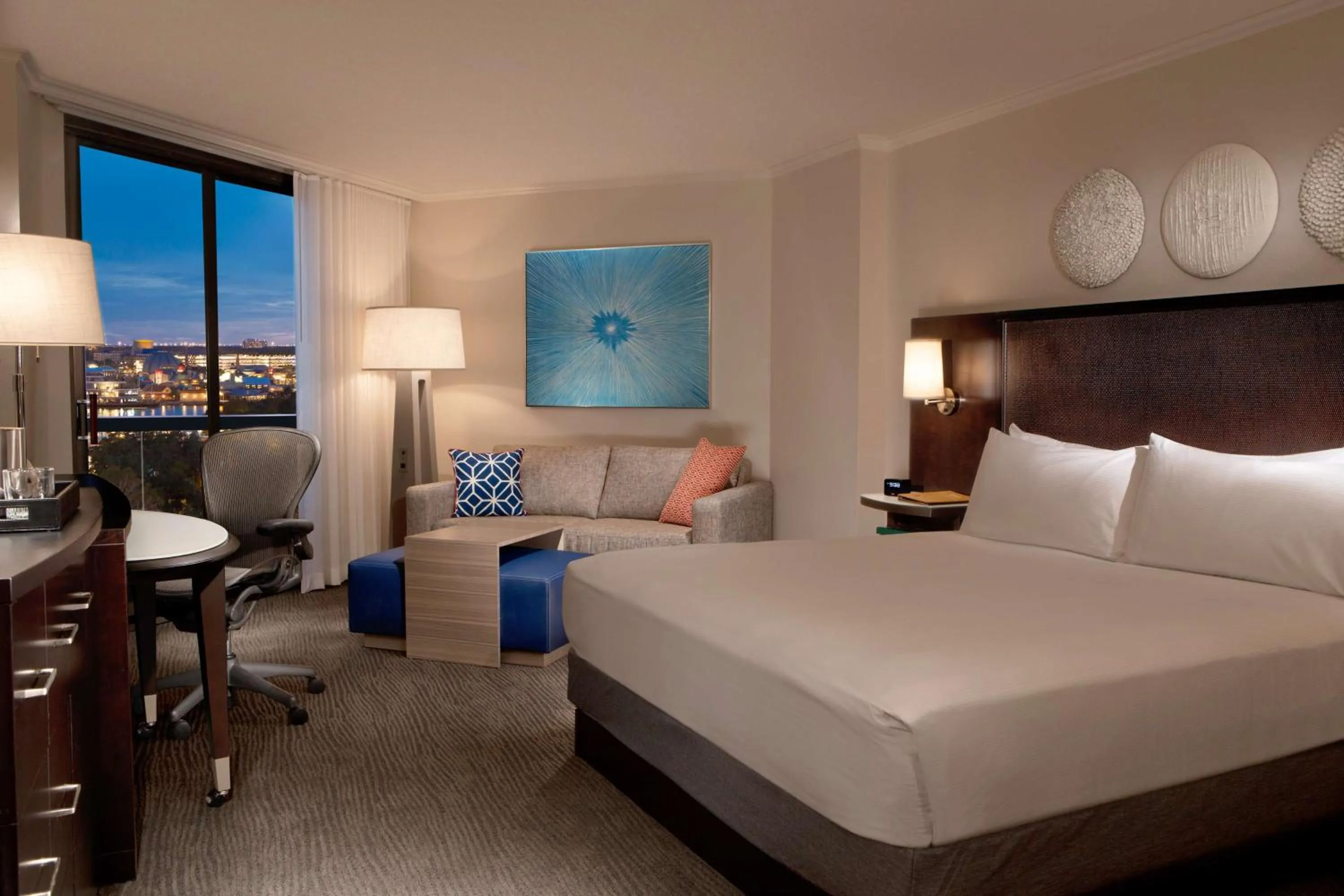 Bedroom, Bed in Hilton Orlando Buena Vista Palace - Disney Springs Area