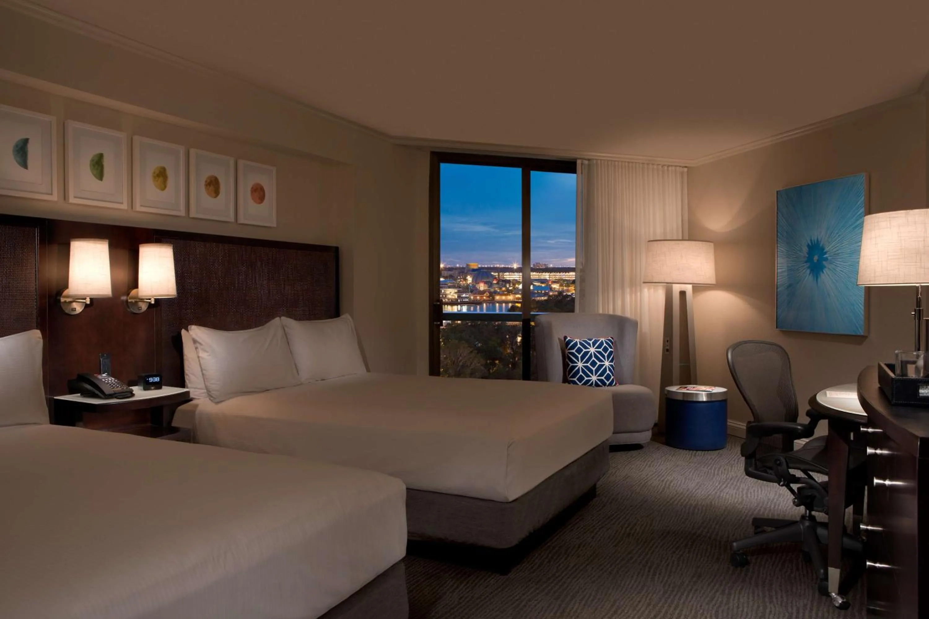Bedroom, Bed in Hilton Orlando Buena Vista Palace - Disney Springs Area