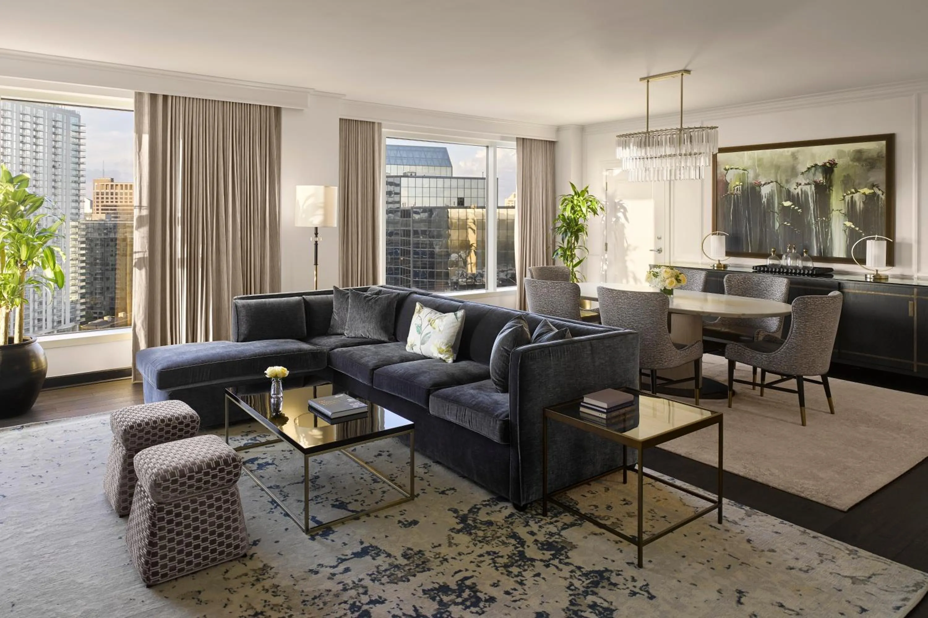 Living room in InterContinental Buckhead Atlanta by IHG