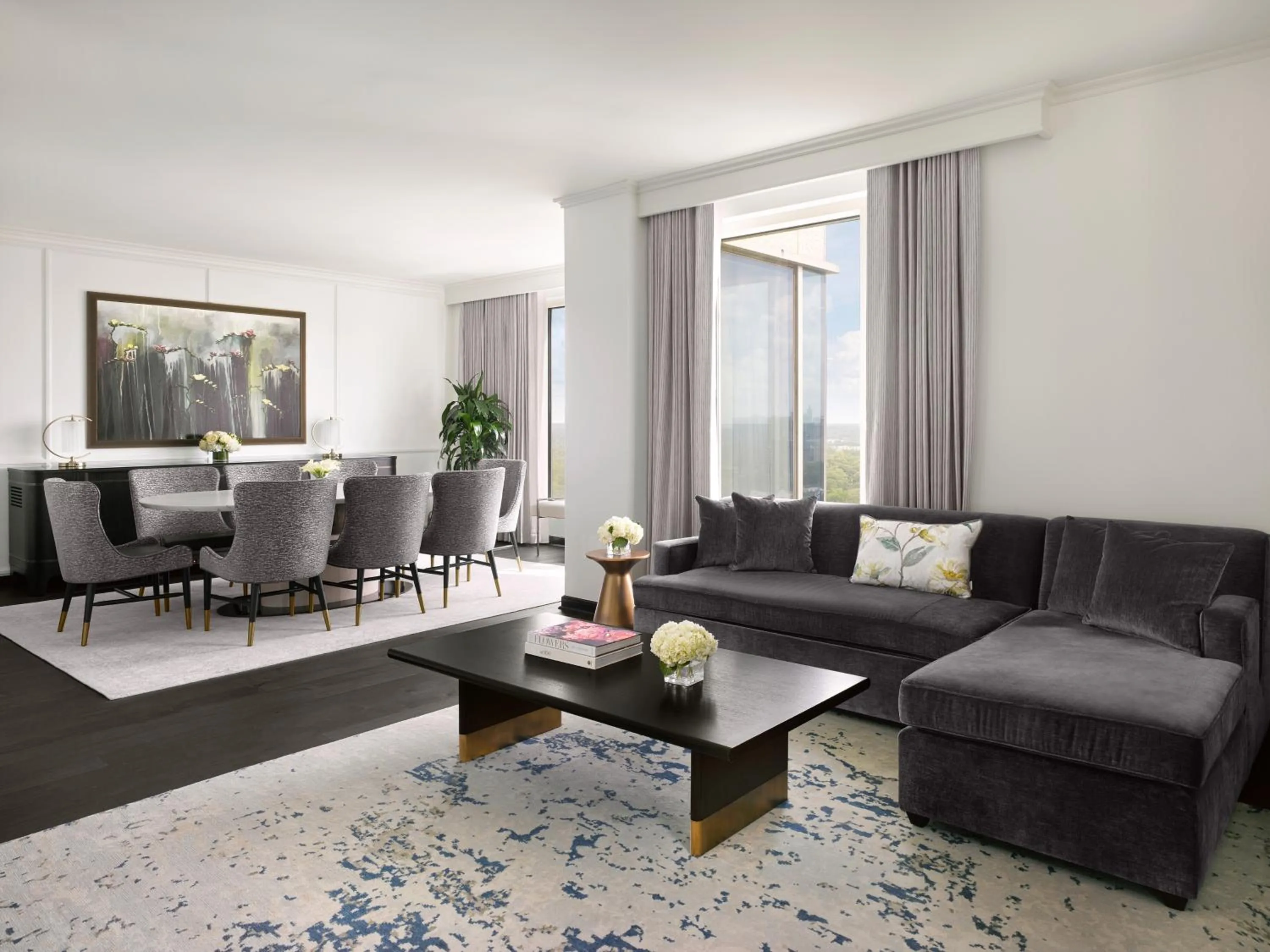 Living room in InterContinental Buckhead Atlanta by IHG