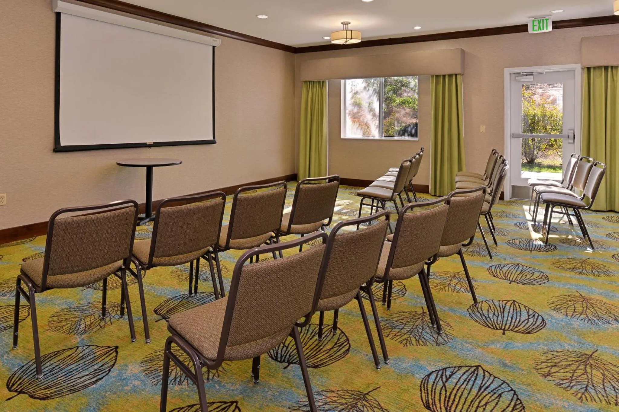Meeting/conference room in Holiday Inn Express Fresno River Park Highway 41 by IHG