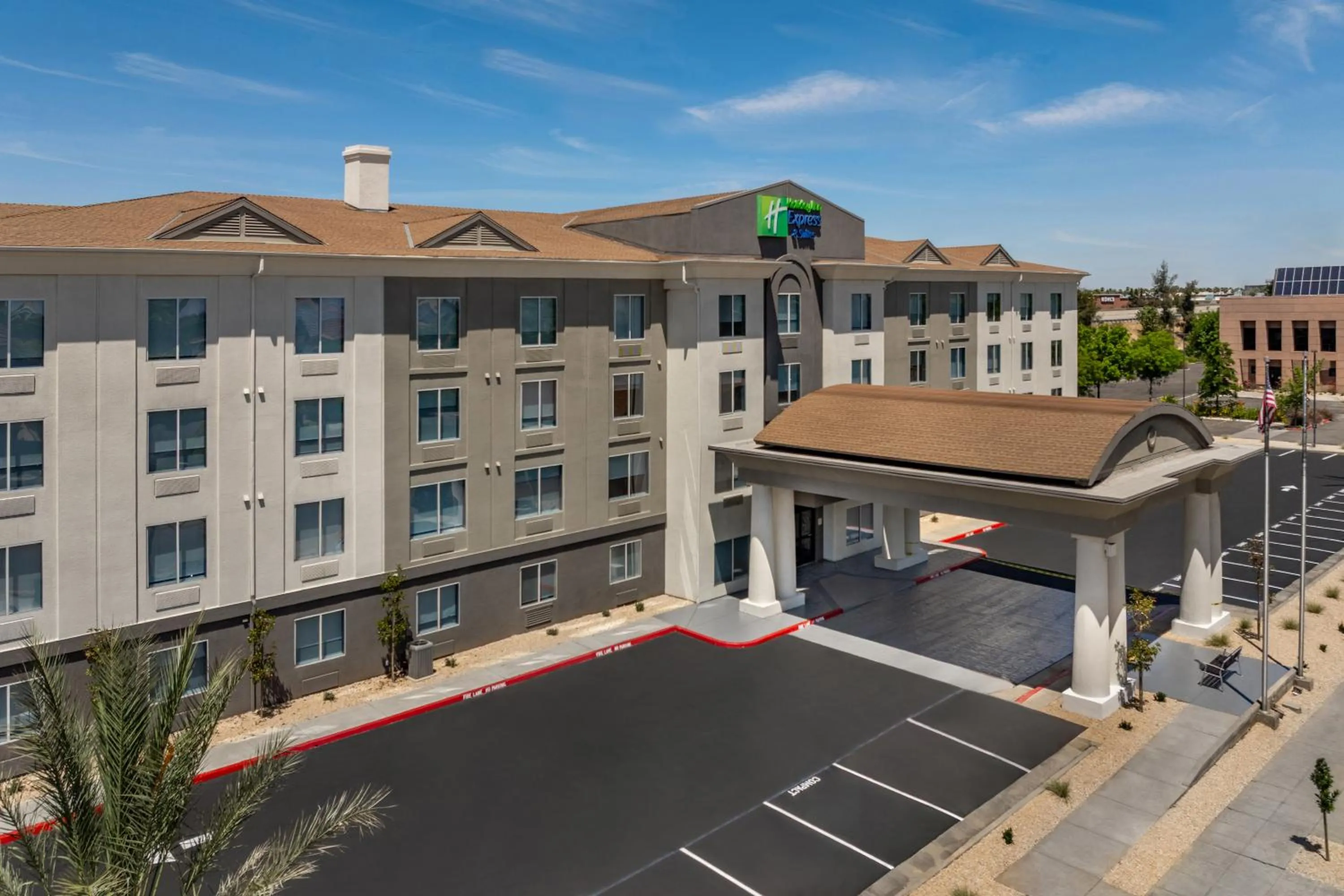Property building in Holiday Inn Express Fresno River Park Highway 41 by IHG