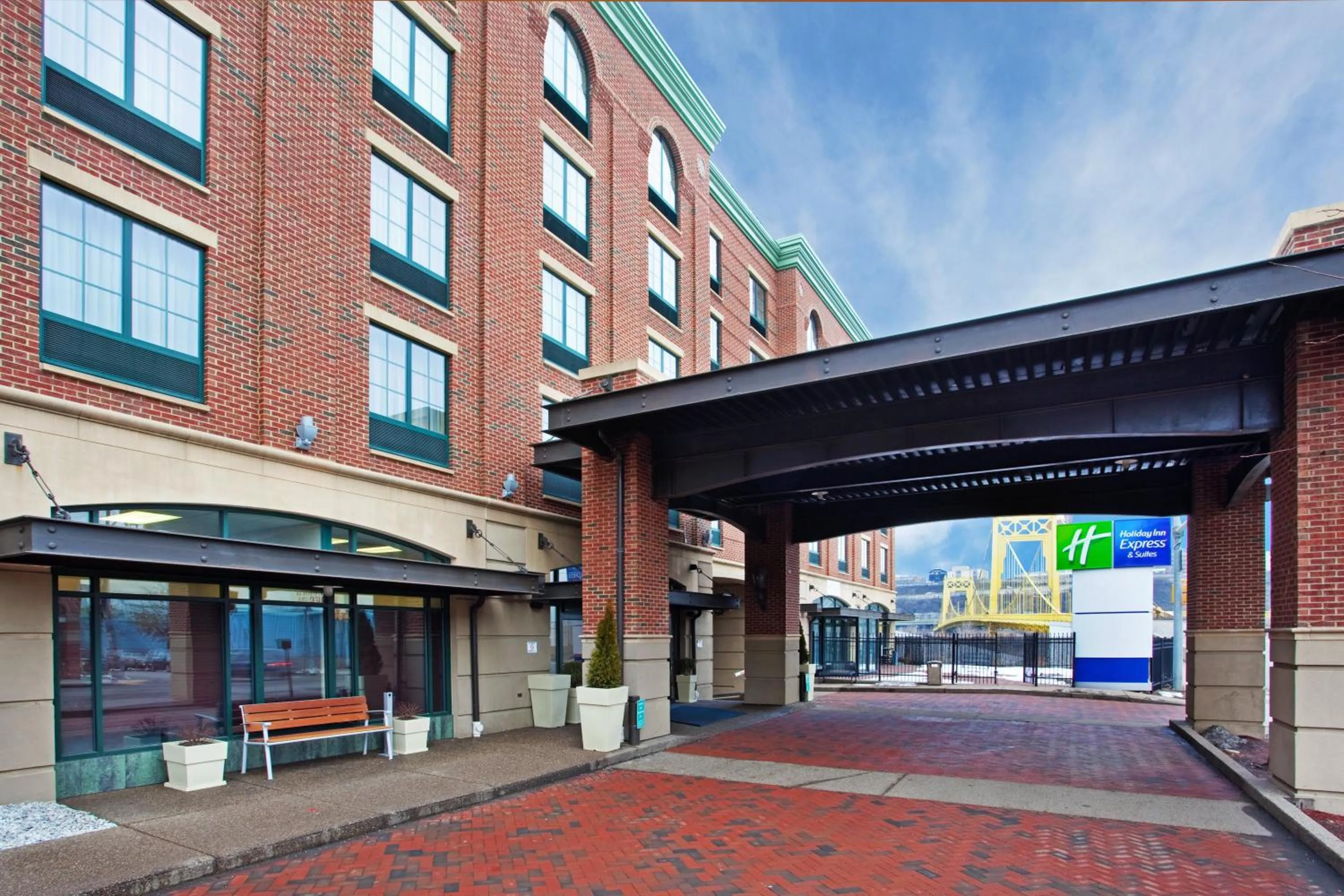 Property building in Holiday Inn Express Hotel & Suites Pittsburgh-South Side by IHG