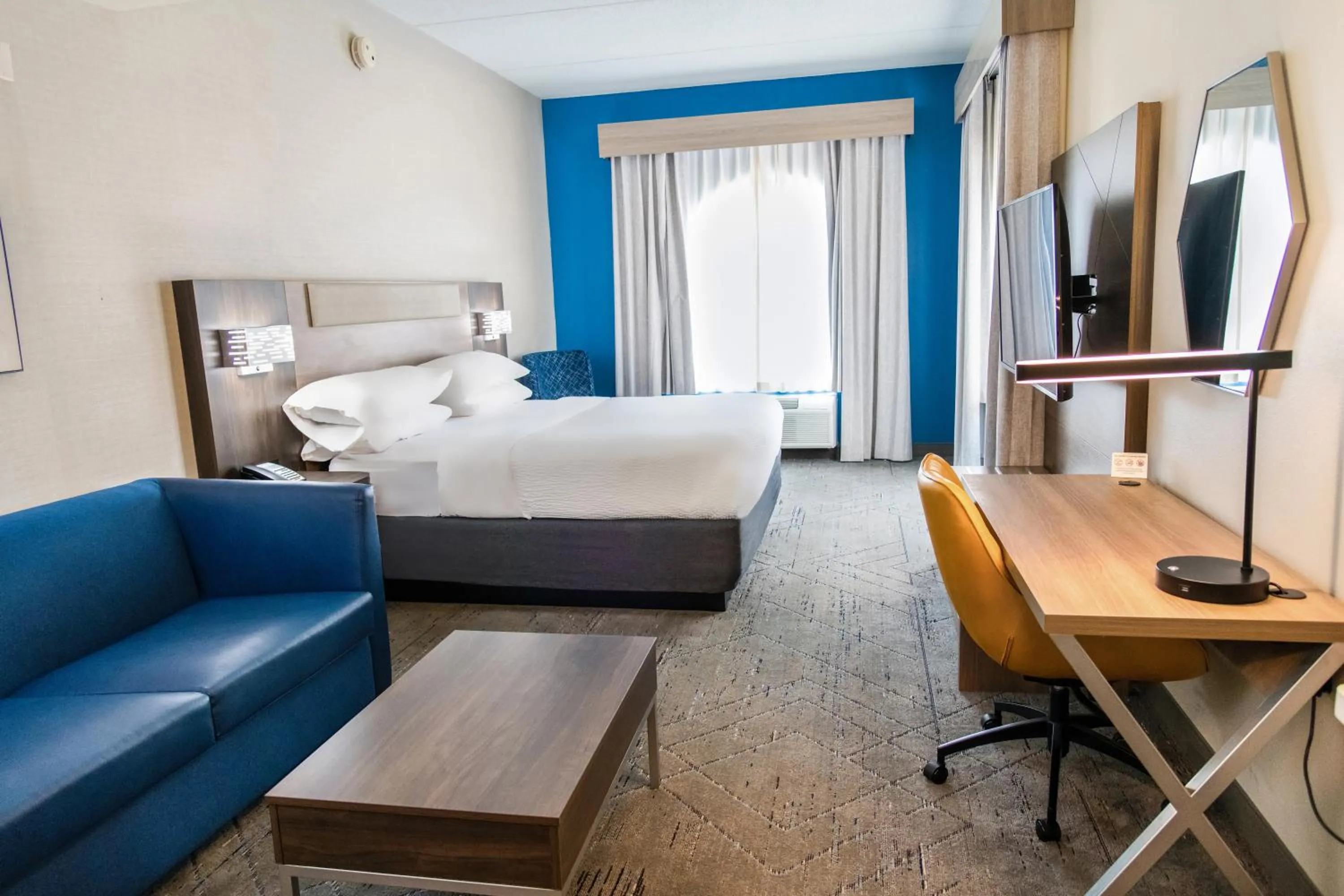 Bed in Holiday Inn Express Hotel & Suites Pittsburgh-South Side by IHG