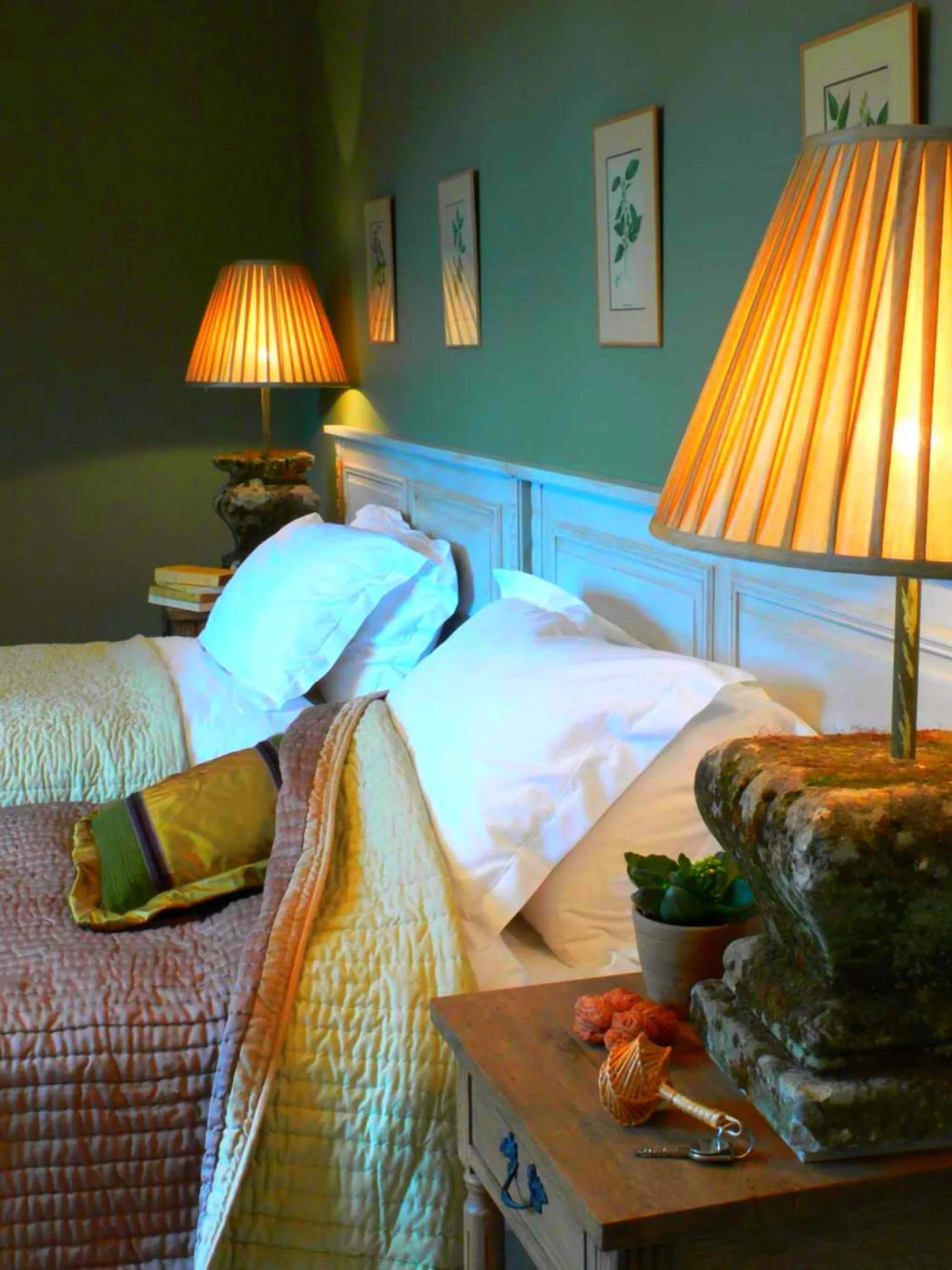 Bed in La Marine de Loire Hôtel & Spa