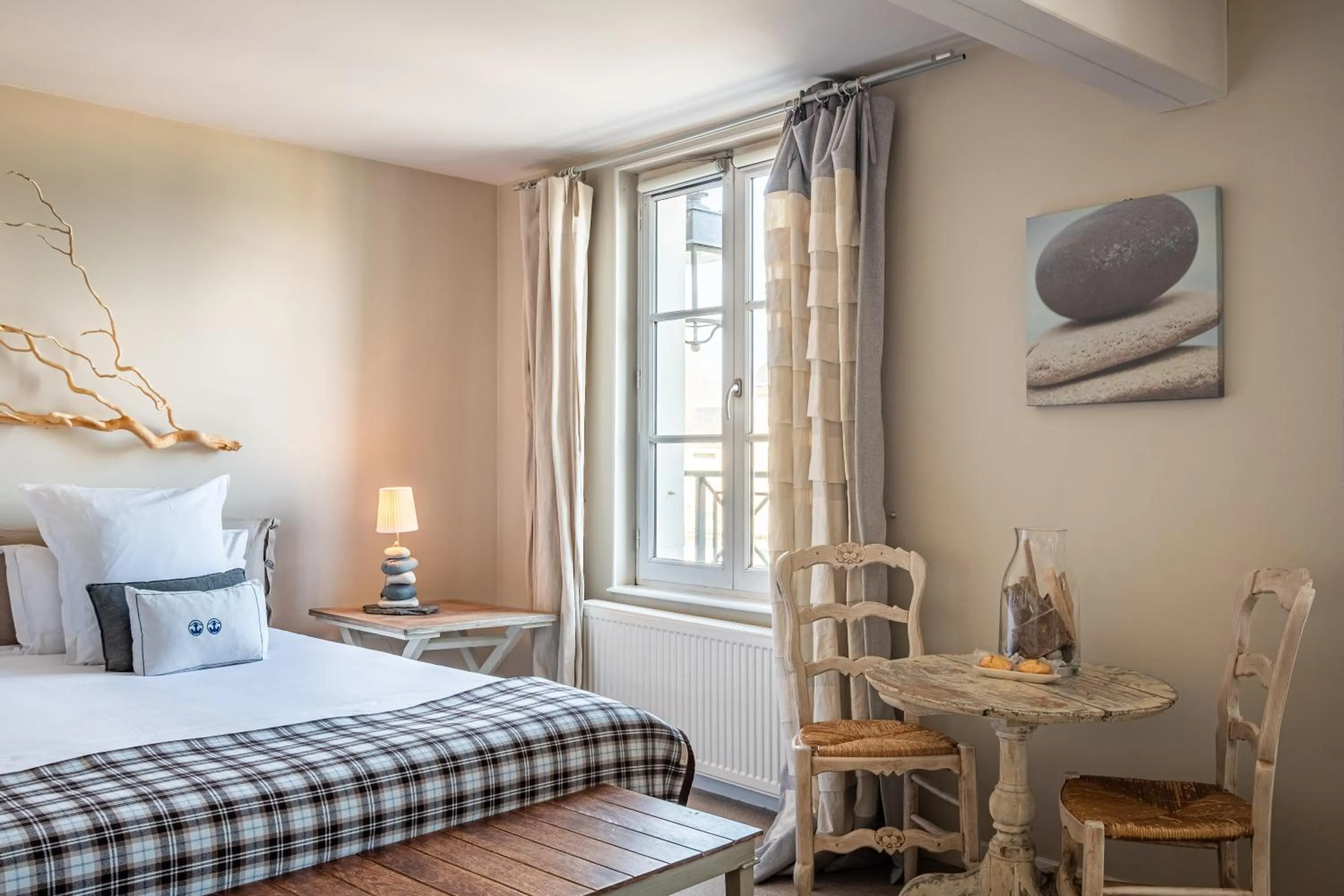 Bed in La Marine de Loire Hôtel & Spa