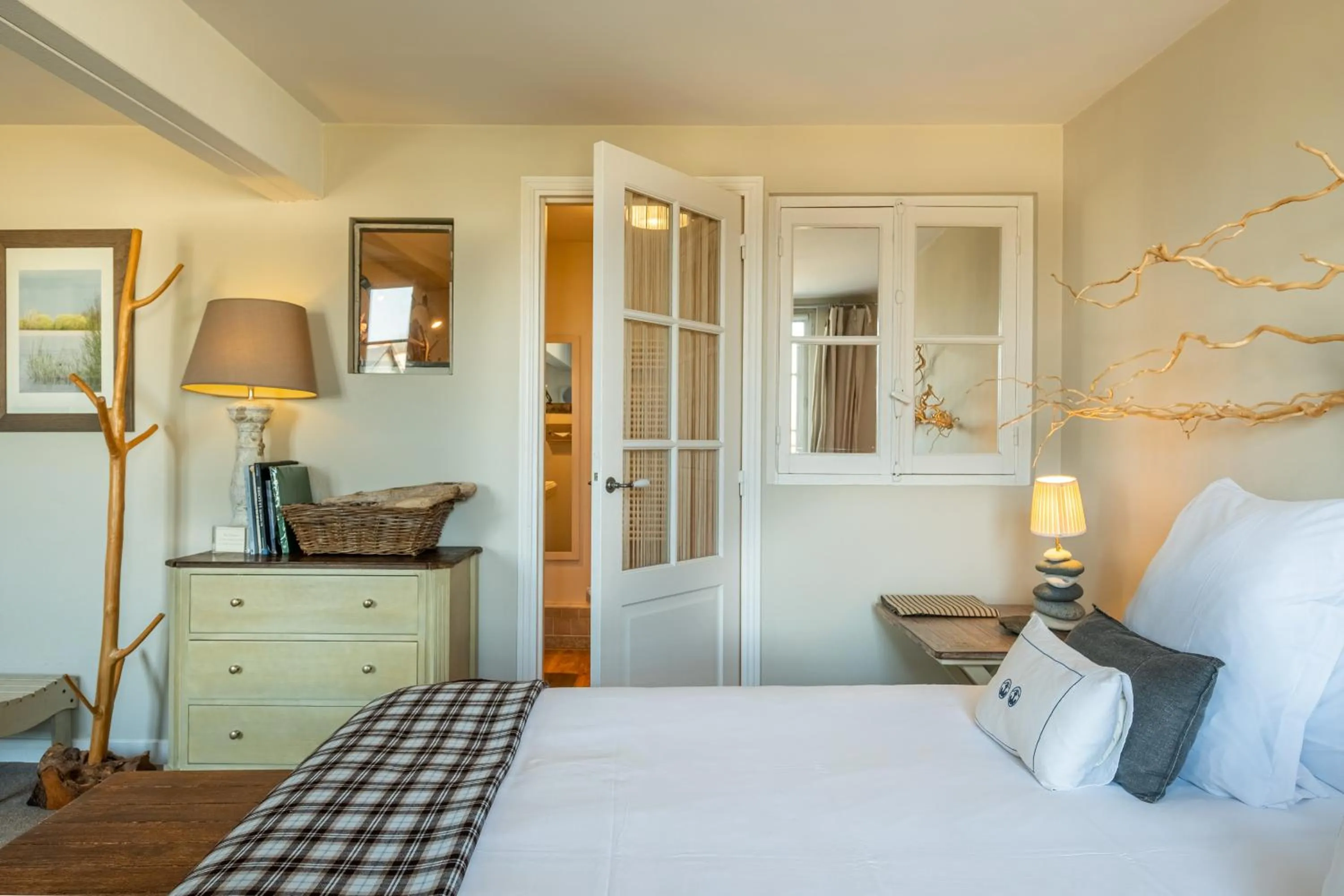 Bed in La Marine de Loire Hôtel & Spa