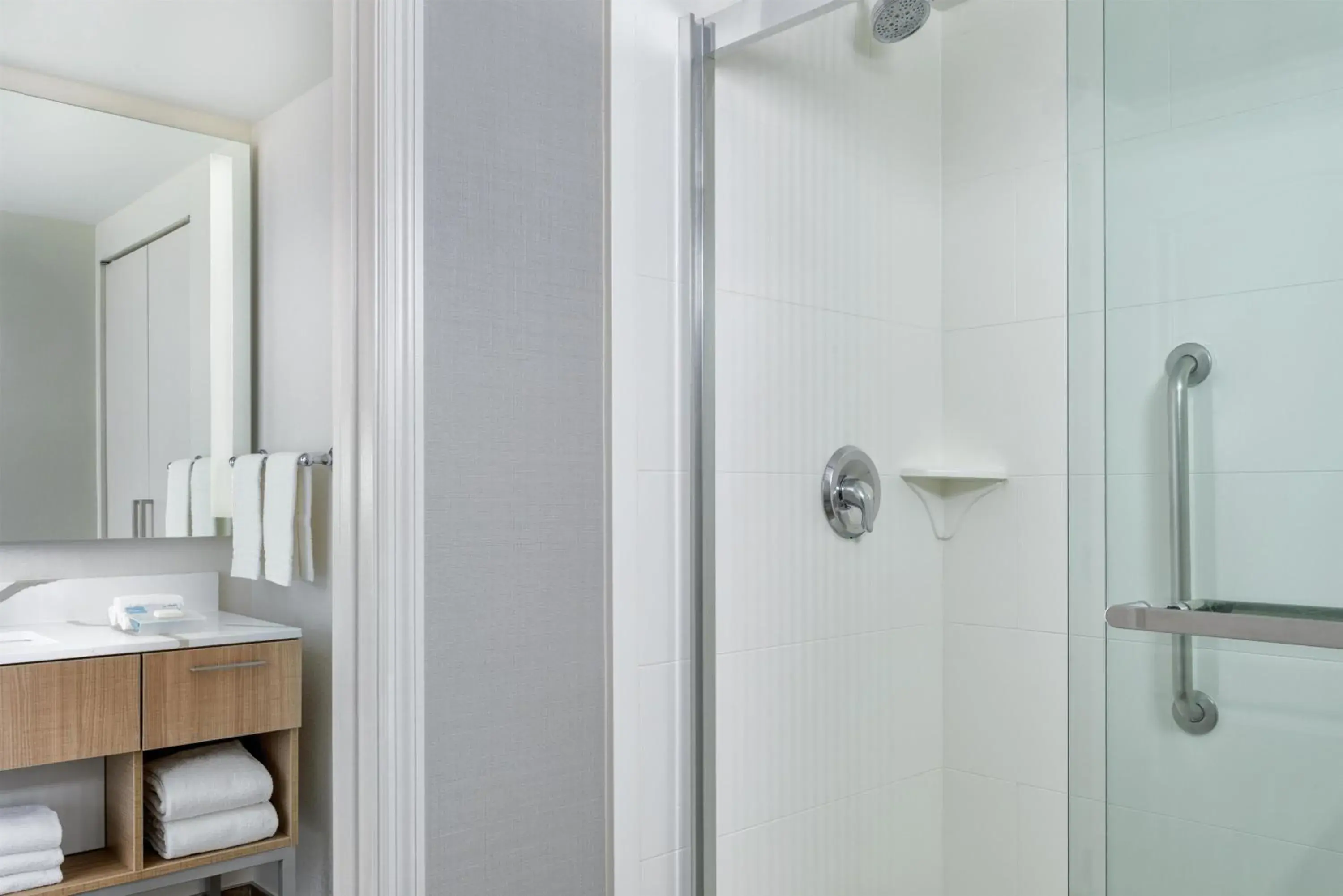 Bathroom in Homewood Suites by Hilton Lake Buena Vista Orlando - Newly Renovated! Bathroom in Homewood Suites by Hilton Lake Buena Vista Orlando - Newly Renovated!