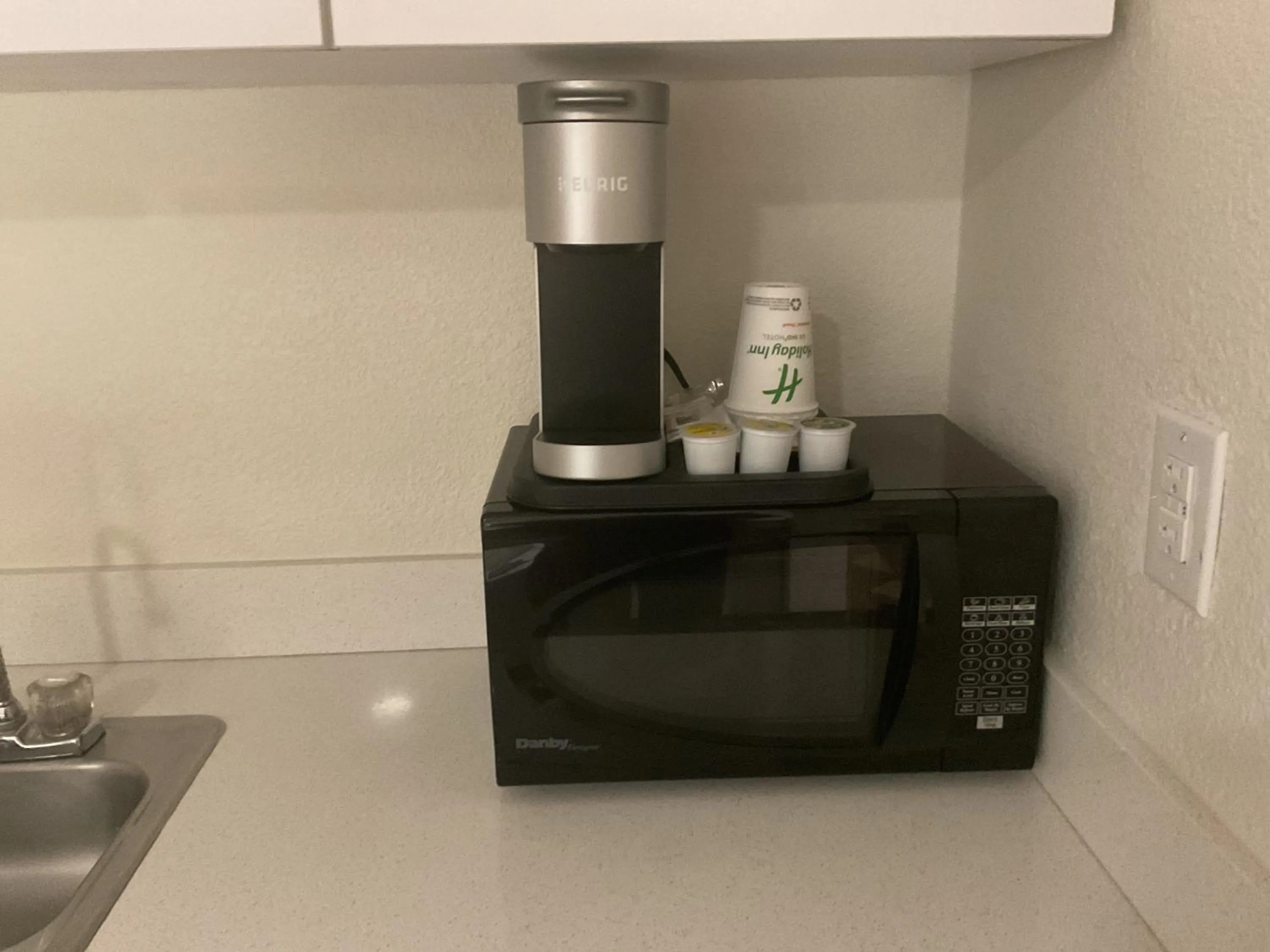 Coffee/tea facilities in Holiday Inn Houston Intercontinental Airport by IHG